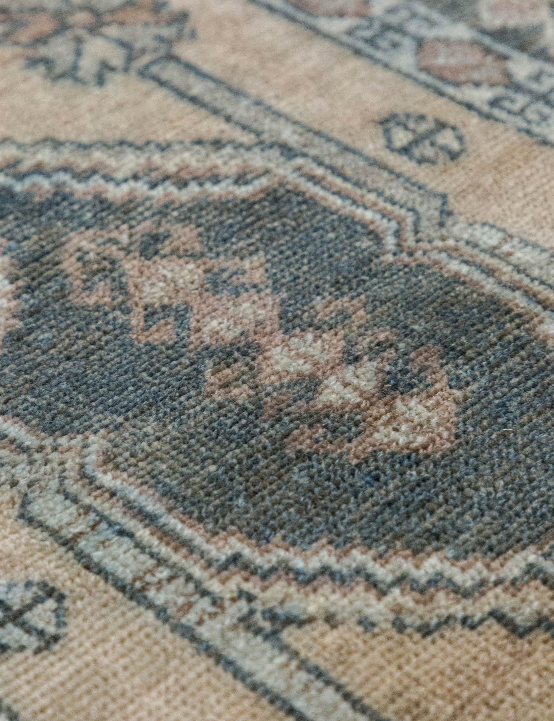 Lulu and Georgia - Vintage Turkish Hand - Knotted Wool Mini Rug No. 346, 1'7" x 2'6"