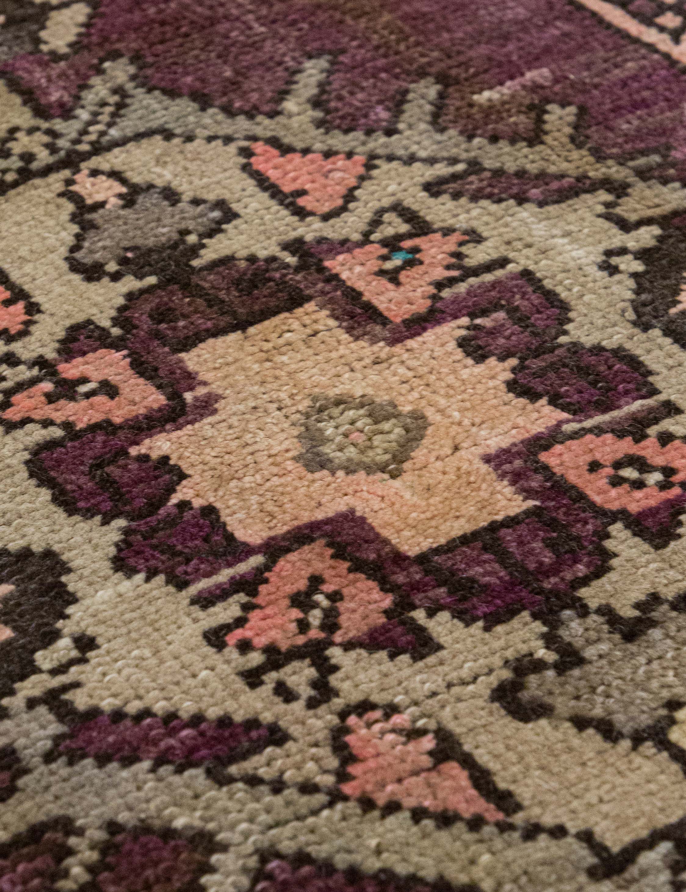 Lulu and Georgia - Vintage Turkish Hand - Knotted Wool Mini Rug No. 347, 1'7" x 2'8"