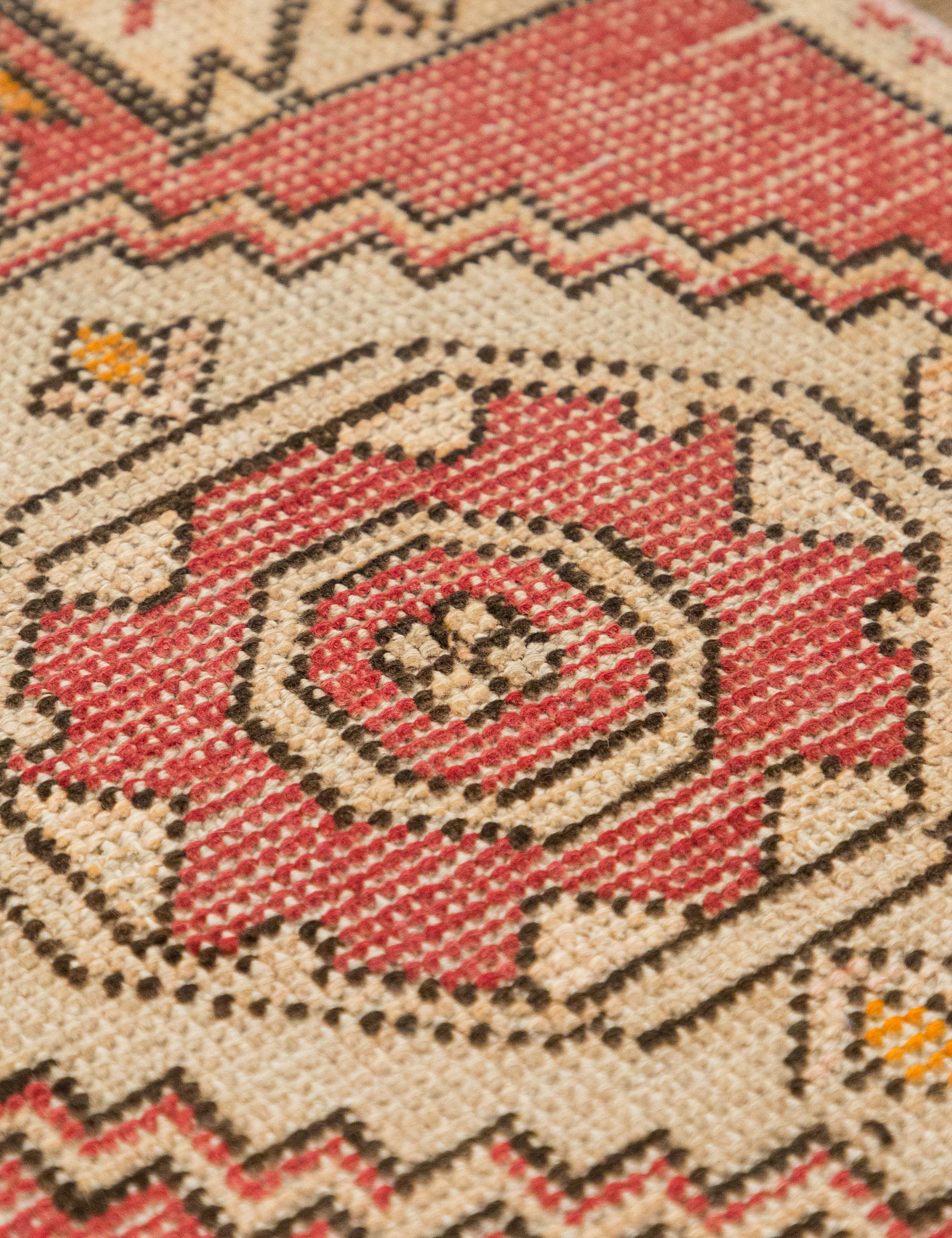 Lulu and Georgia - Vintage Turkish Hand - Knotted Wool Mini Rug No. 350, 1'6" x 3'