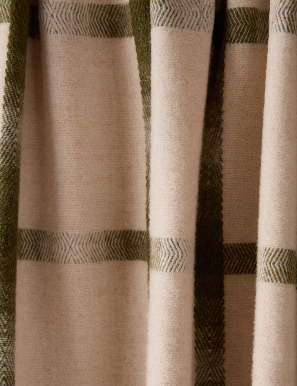 Lulu and Georgia - Atwood Lambswool Throw