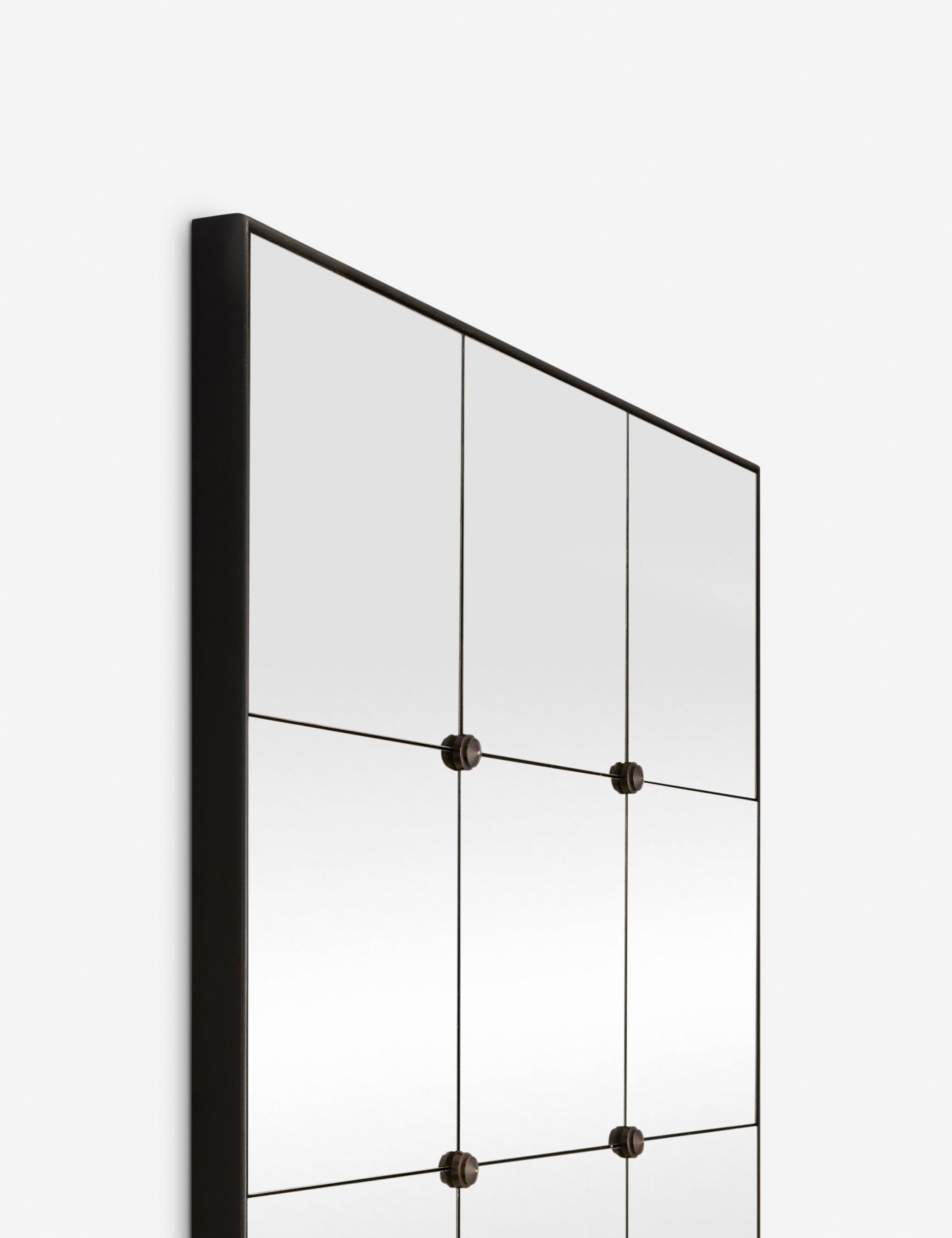 Lulu and Georgia - Linke Mirror