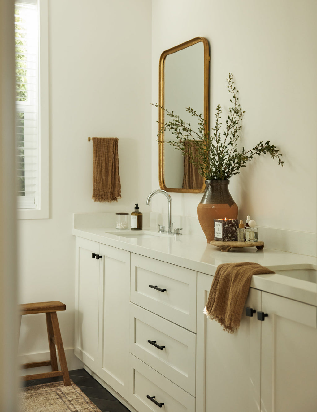 Lulu and Georgia - Reese Mirror