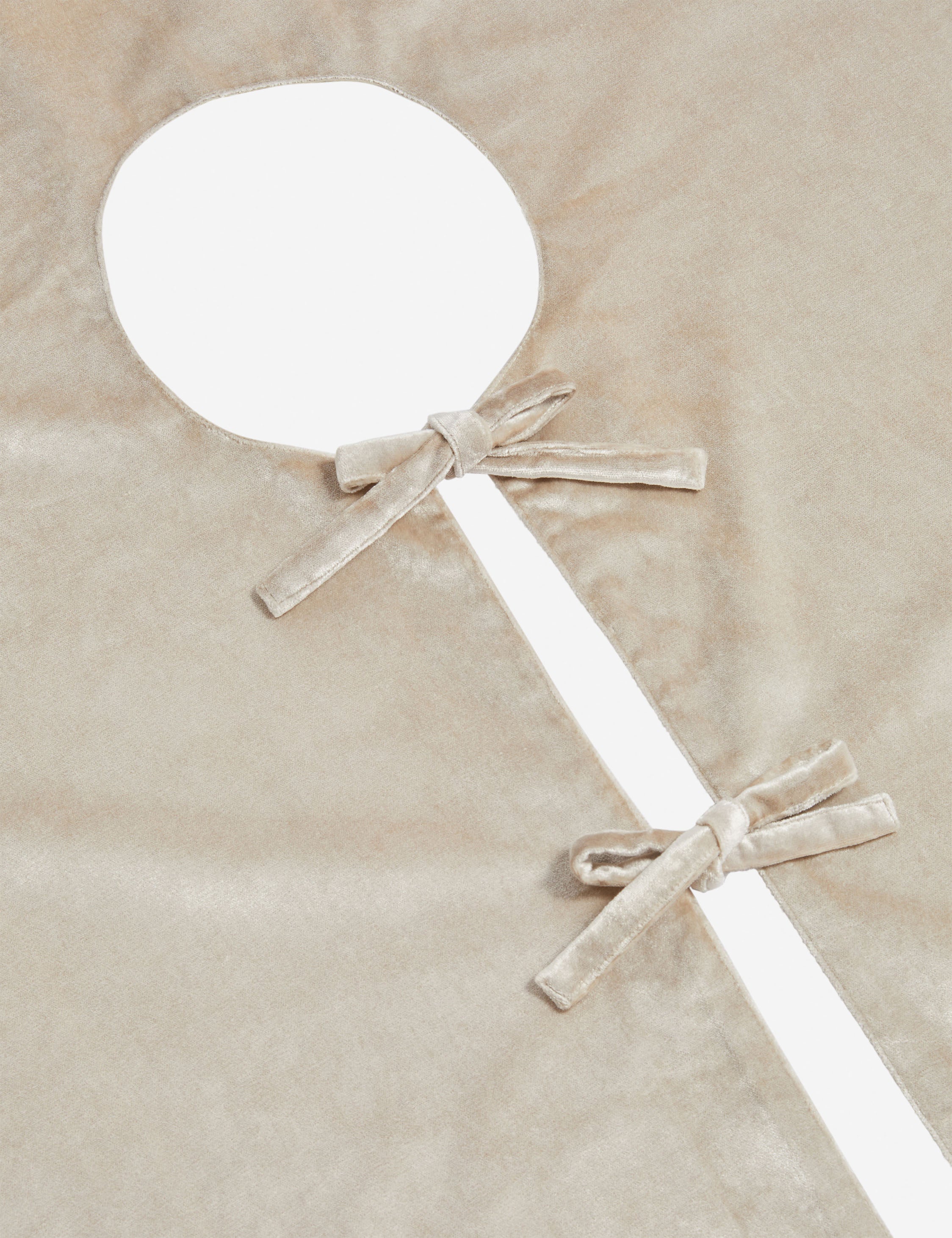 Lulu and Georgia - Brandis Velvet Tree Skirt