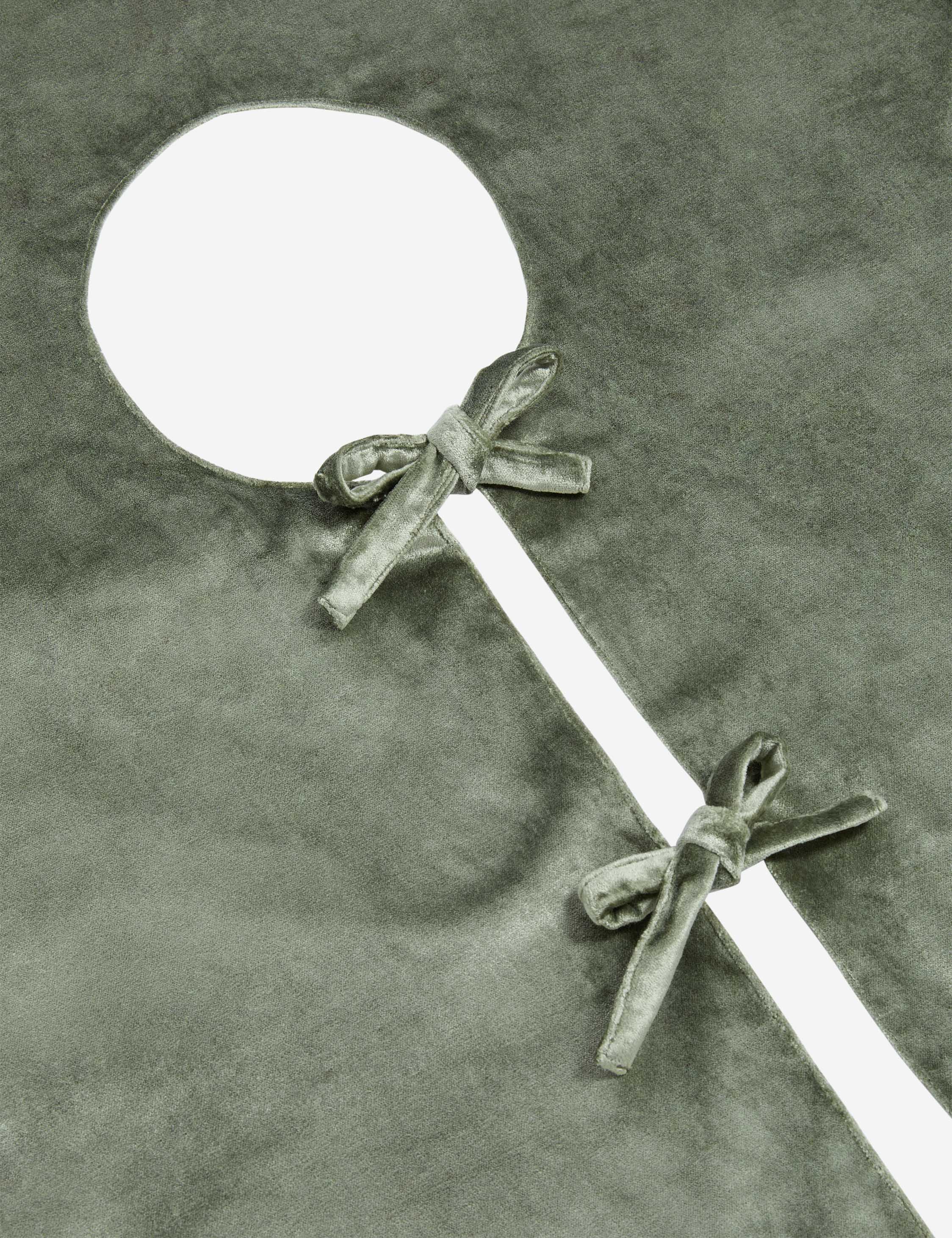 Lulu and Georgia - Brandis Velvet Tree Skirt