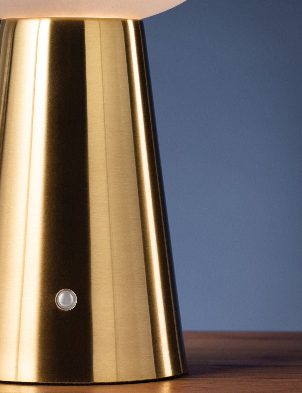 Lulu and Georgia - Clavel Mini Cordless Table Lamp