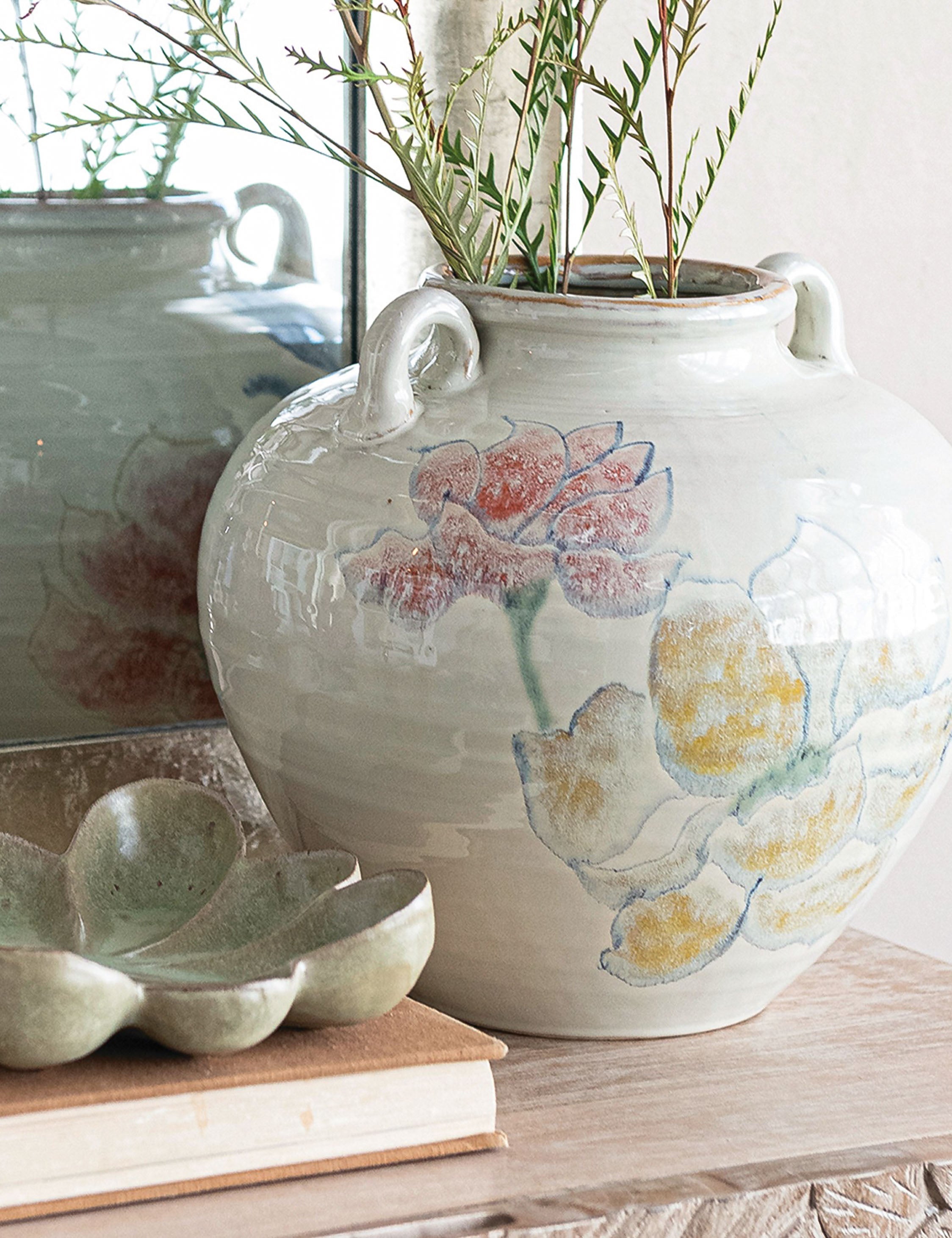 Lulu and Georgia - Kirsi Vase
