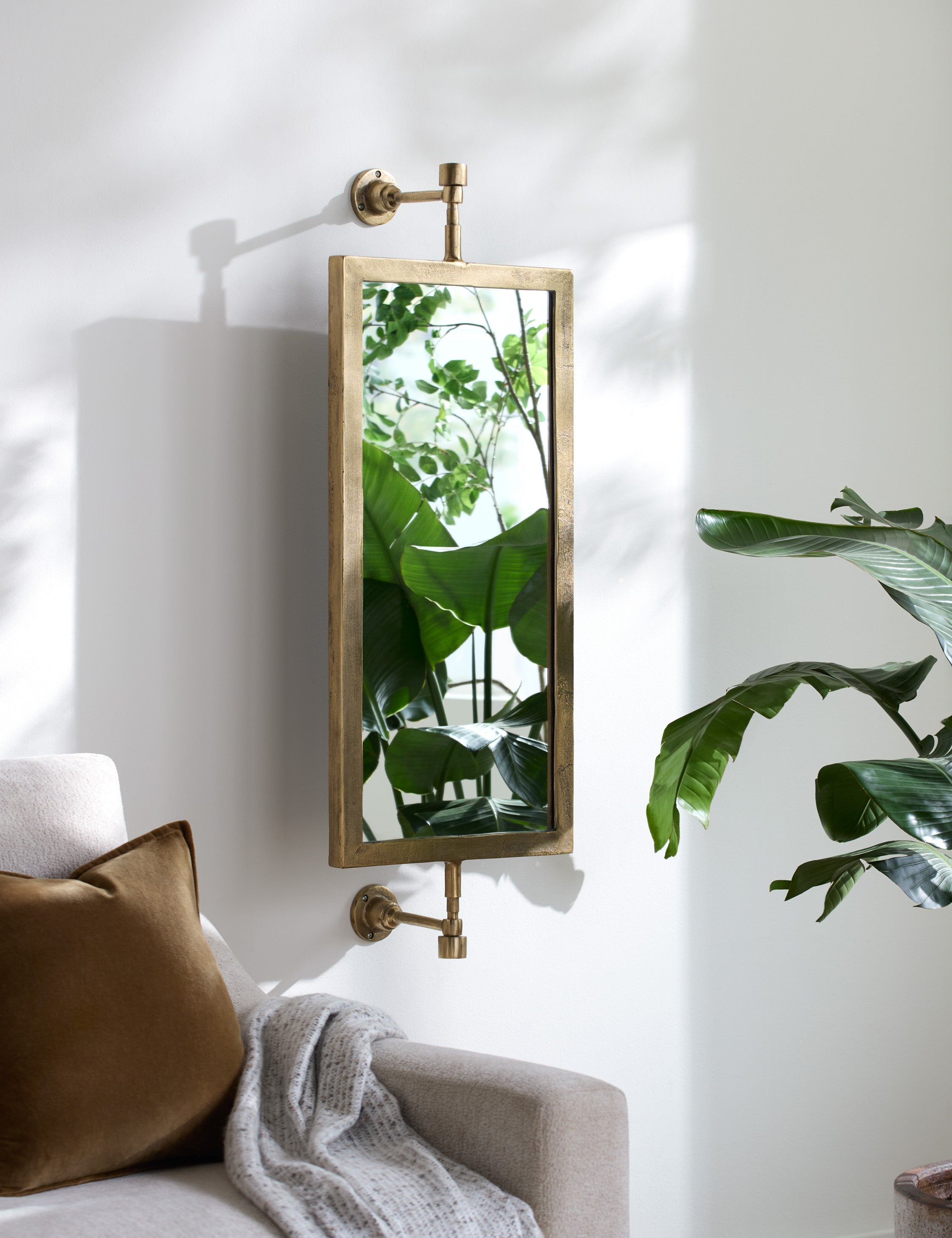 Lulu and Georgia - Hamil Mirror