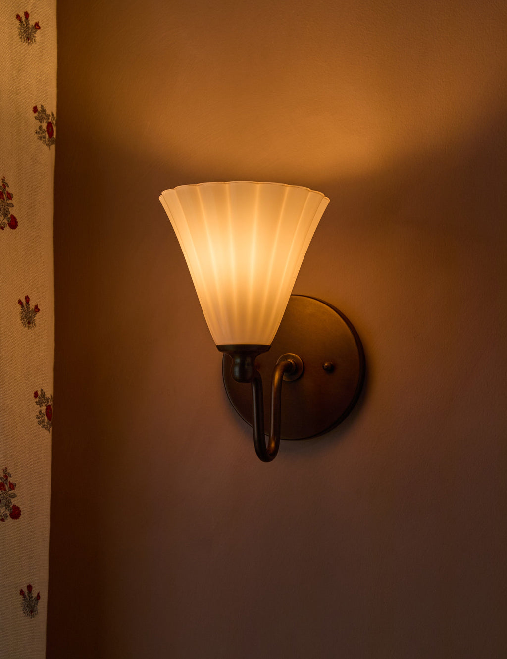 Lulu and Georgia - Gladstone Sconce
