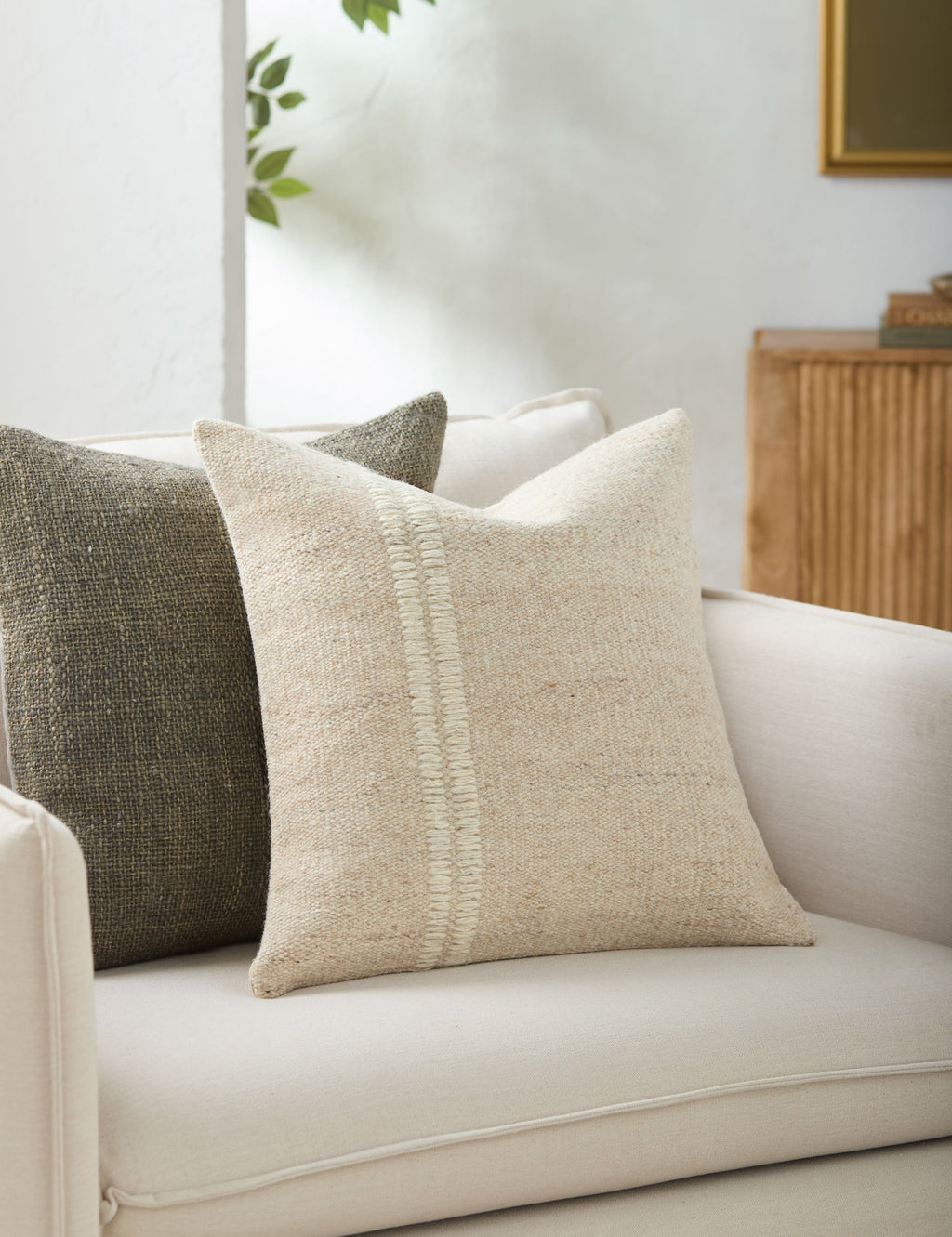 Lulu and Georgia - Berriz Pillow