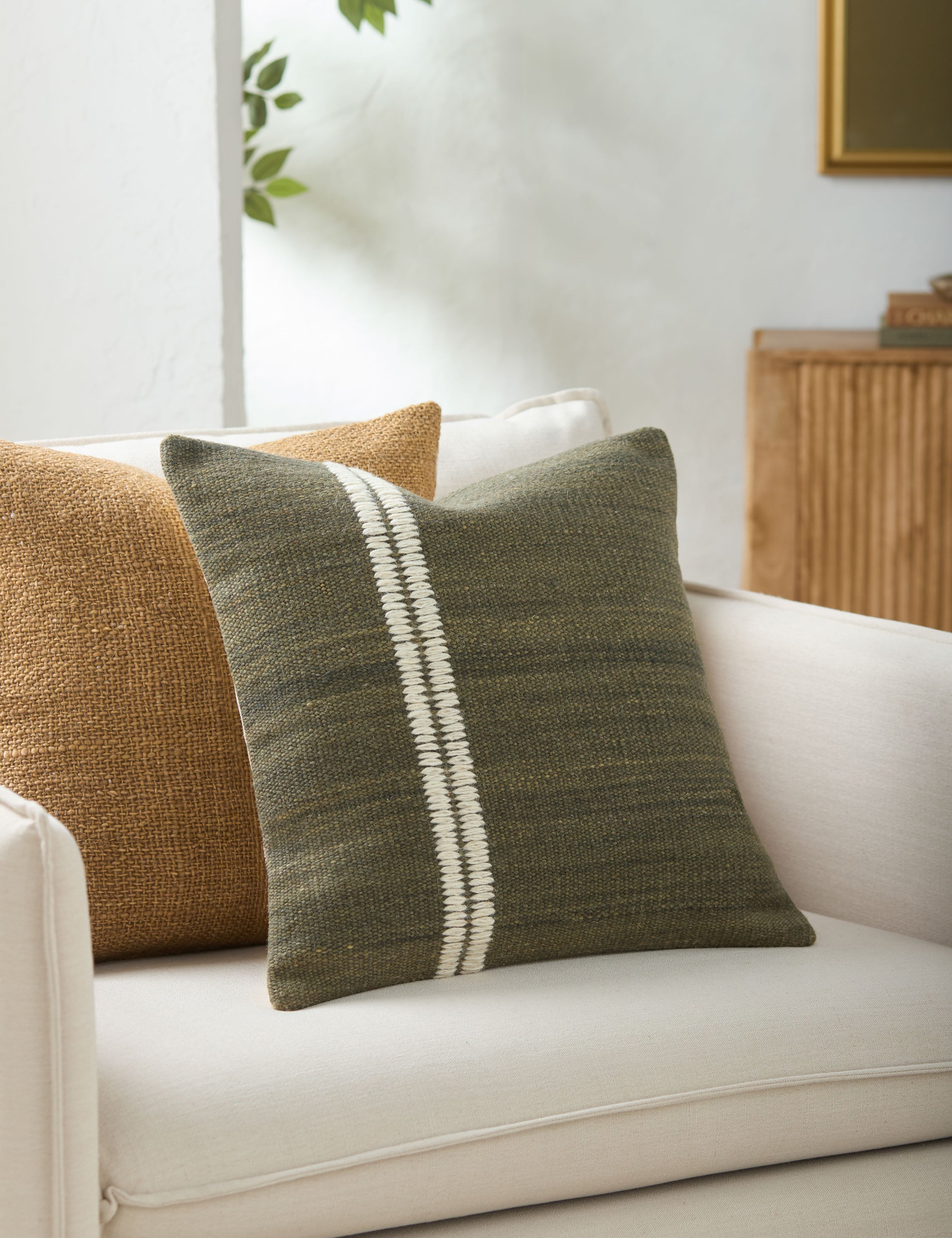 Lulu and Georgia - Berriz Pillow