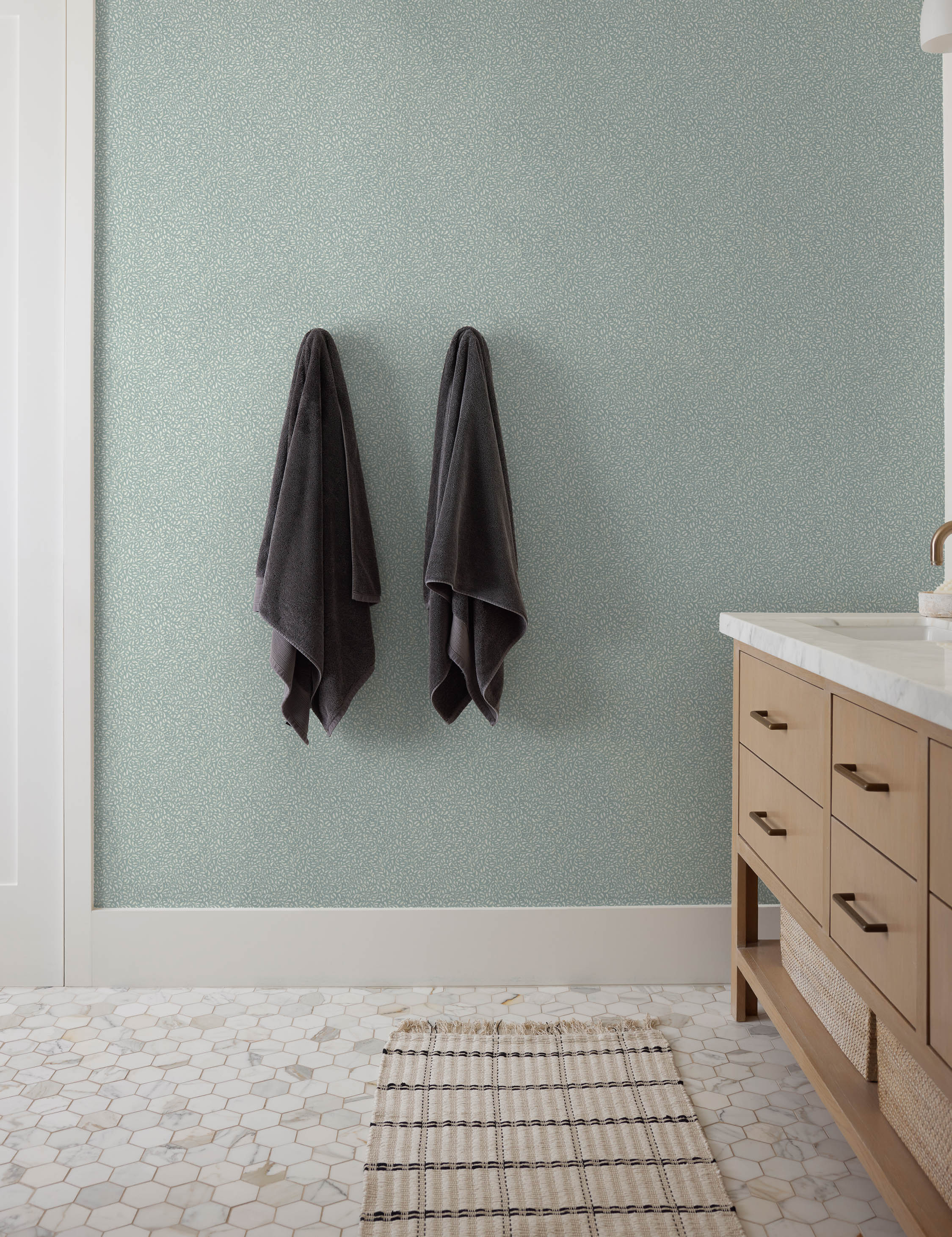 Lulu and Georgia - Boyes Wallpaper