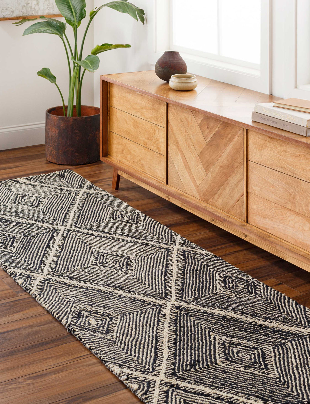 Lulu and Georgia - Koston Hand - Tufted Wool Rug
