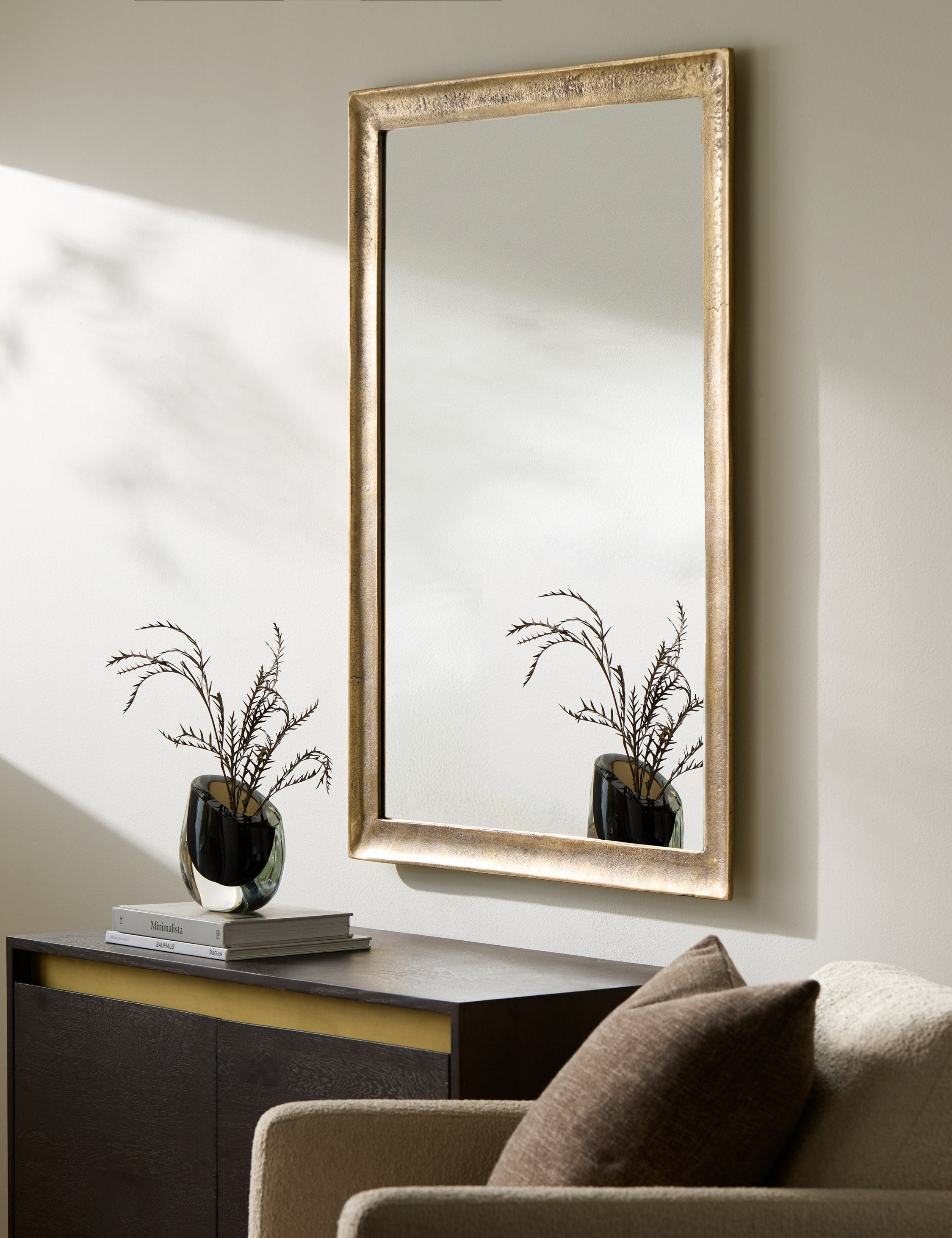 Lulu and Georgia - Efrain Mirror