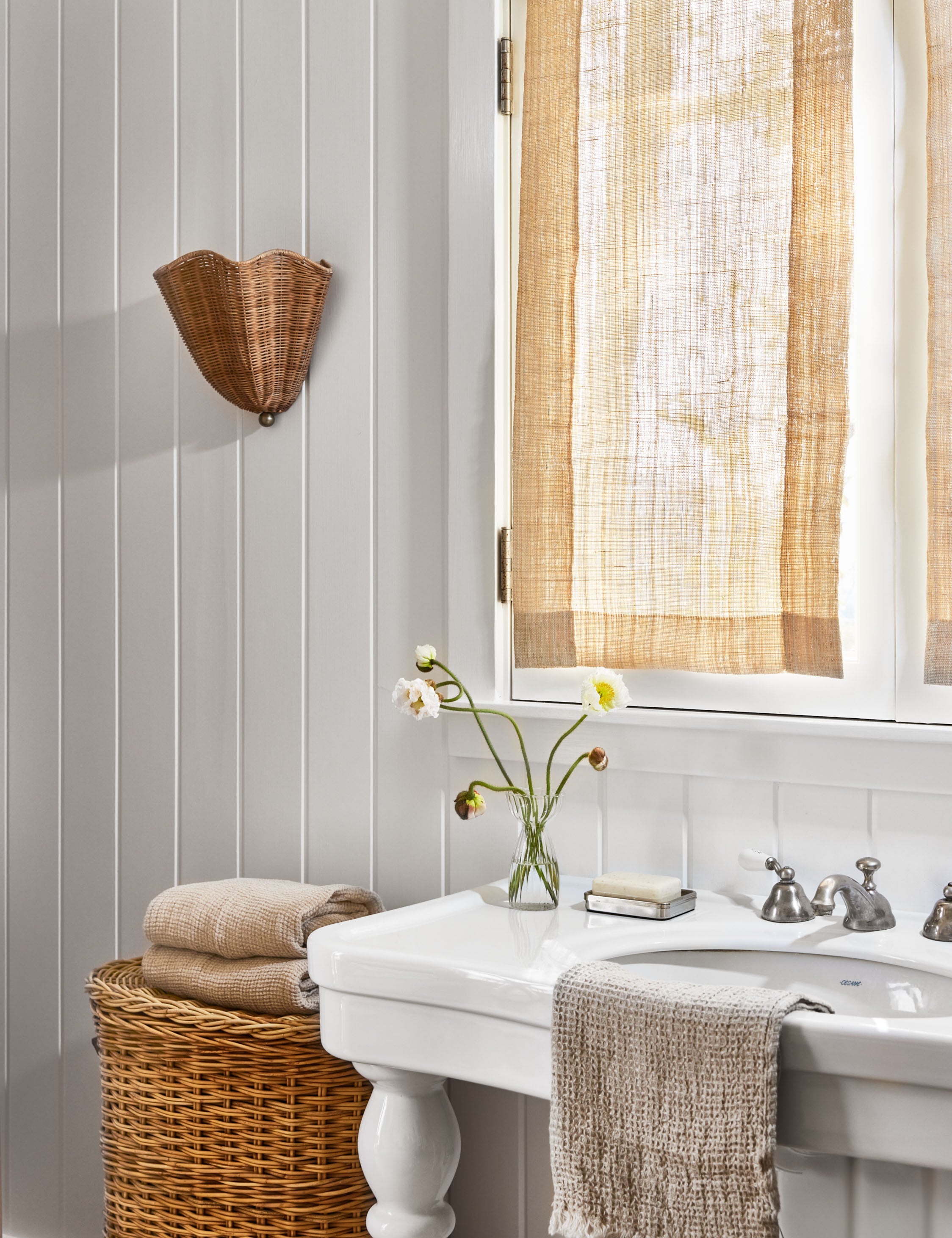 Lulu and Georgia - Oda Sconce