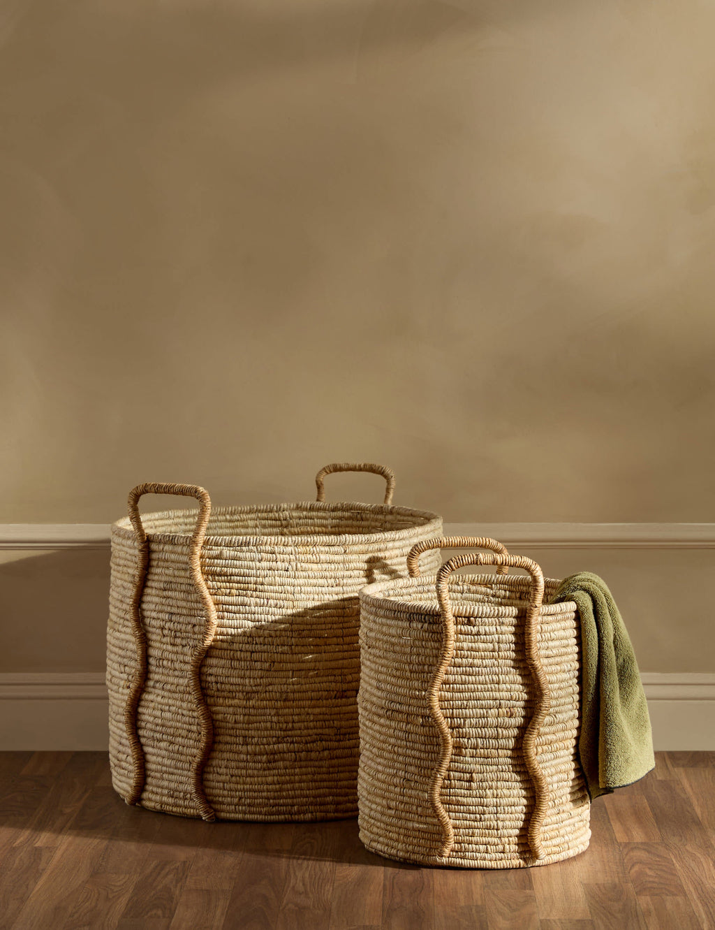Lulu and Georgia - Ripley Basket