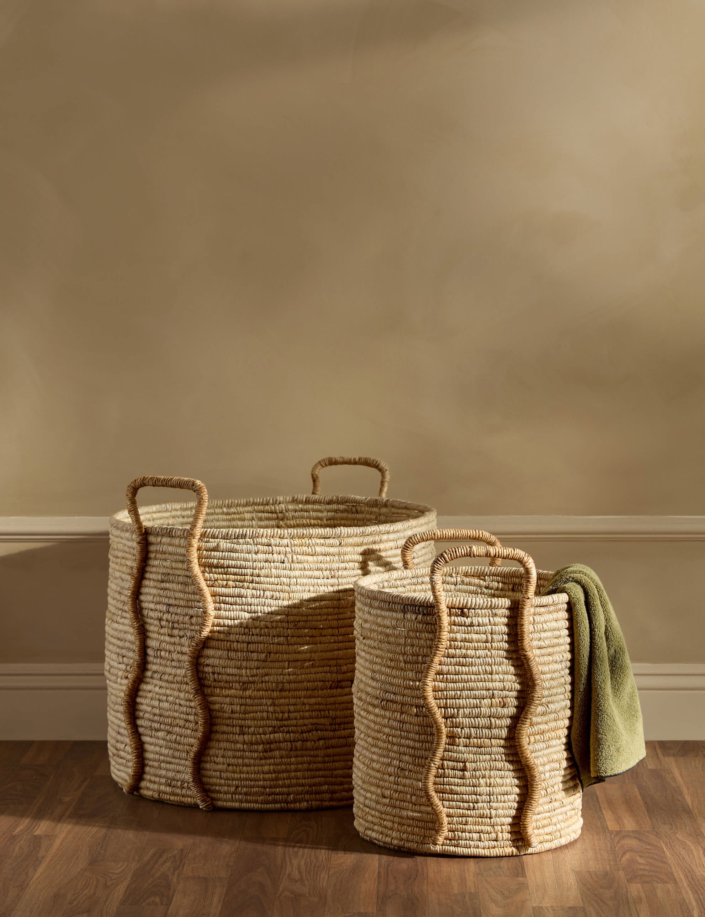 Lulu and Georgia - Ripley Basket