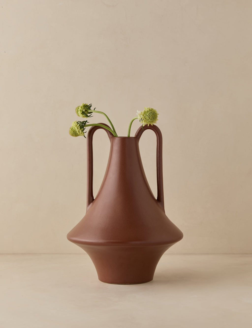 Lulu and Georgia - Syna Vase