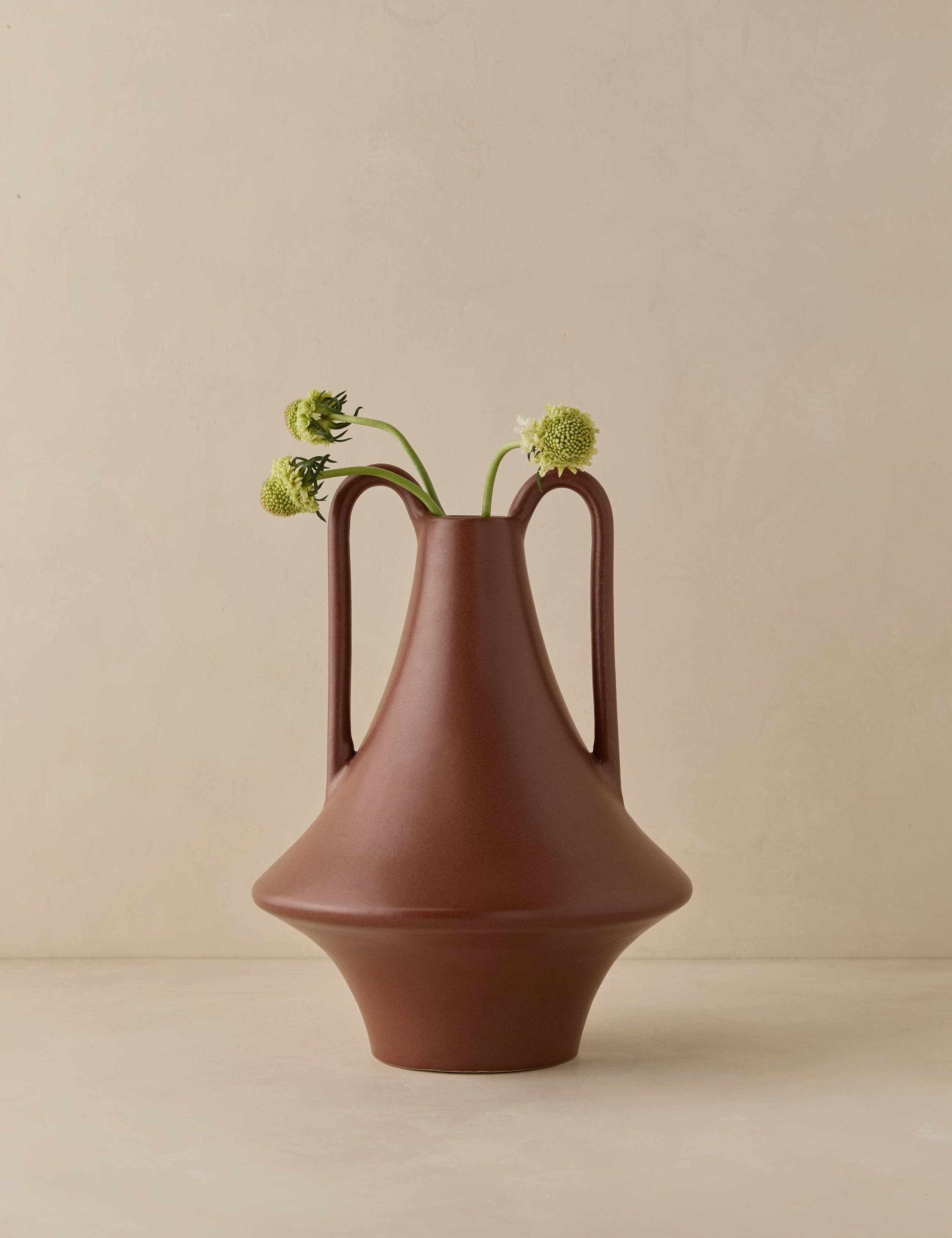 Lulu and Georgia - Syna Vase