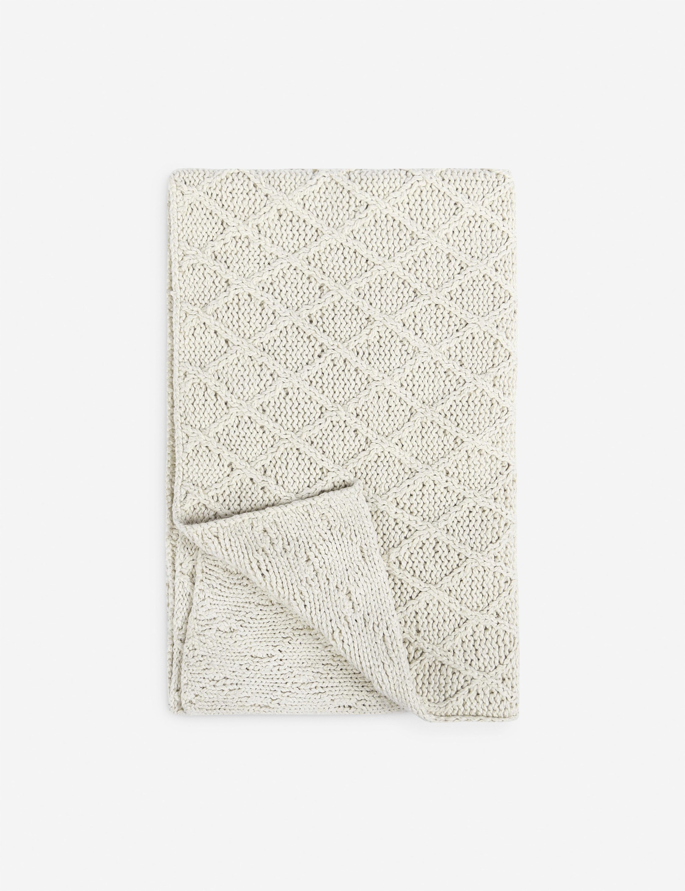 Lulu and Georgia - Russi Throw