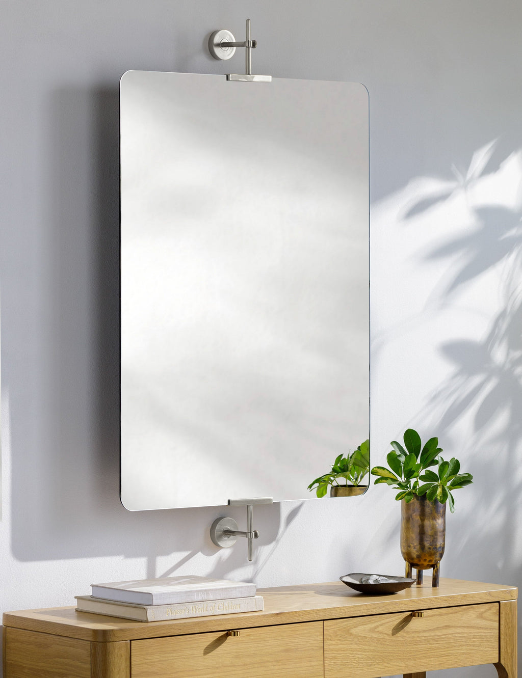 Lulu and Georgia - Melle Mirror