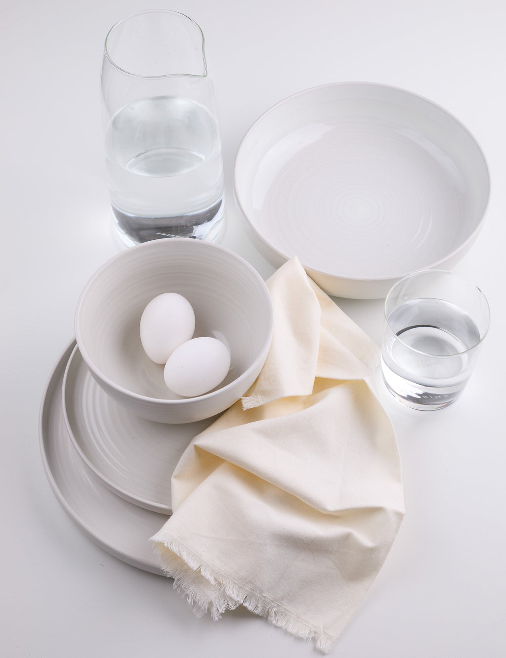 Lulu and Georgia - Essential Dinnerware 16 - Piece Set by Hawkins New York