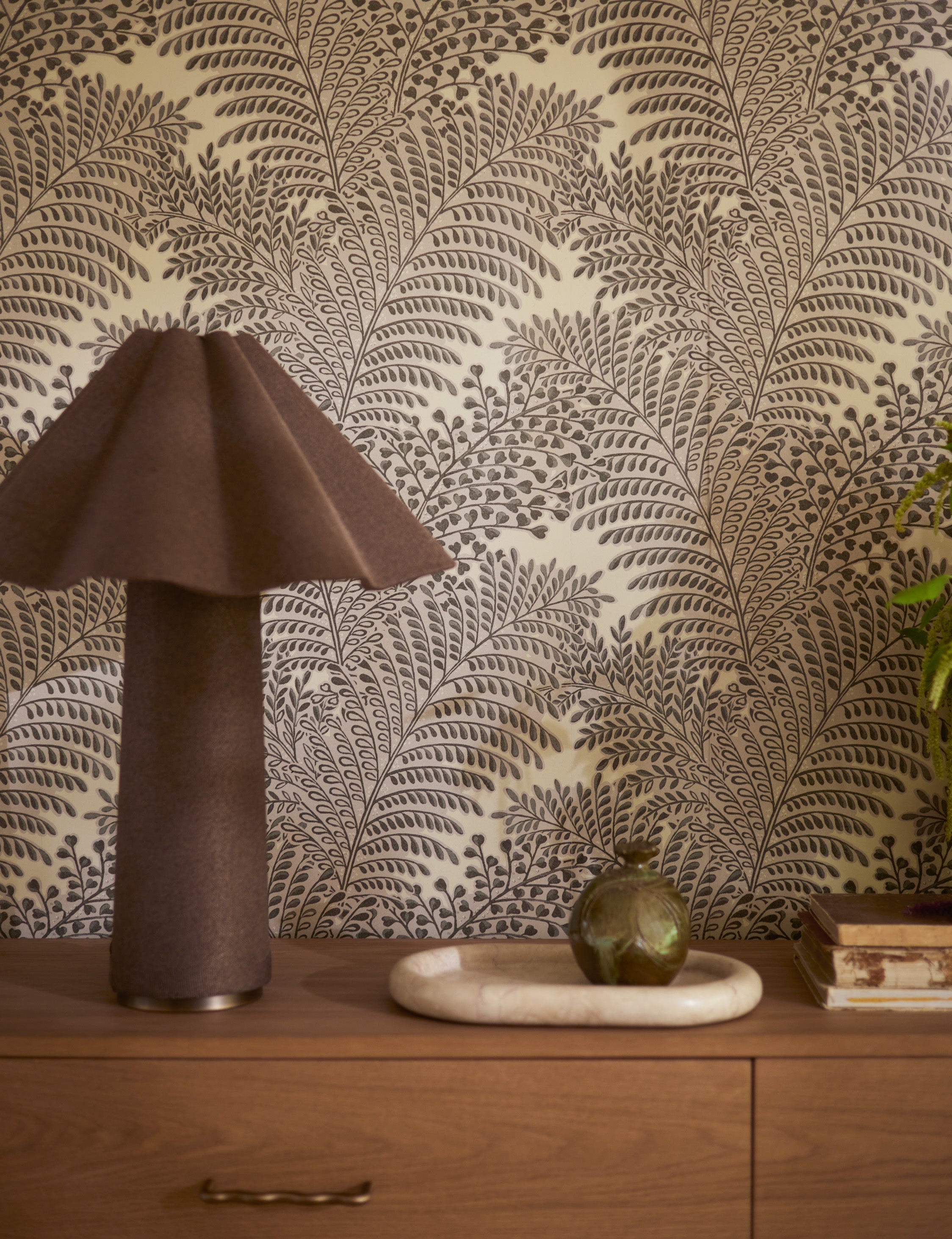 Lulu and Georgia - Bruni Wallpaper