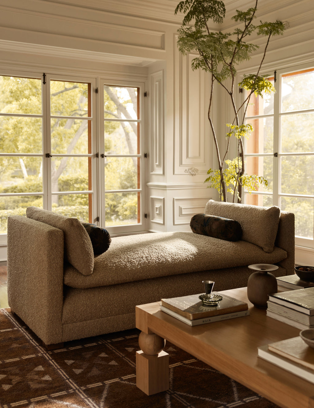 Lulu and Georgia - Elvie Chaise