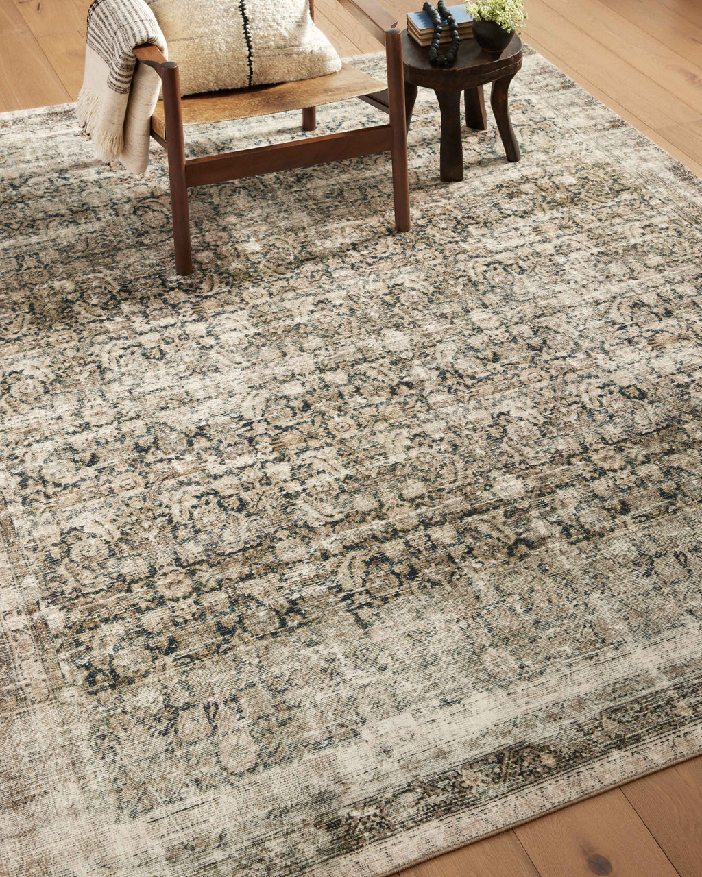 Amber Interiors - Morgan MOG - 02 Navy / Sand Area Rug