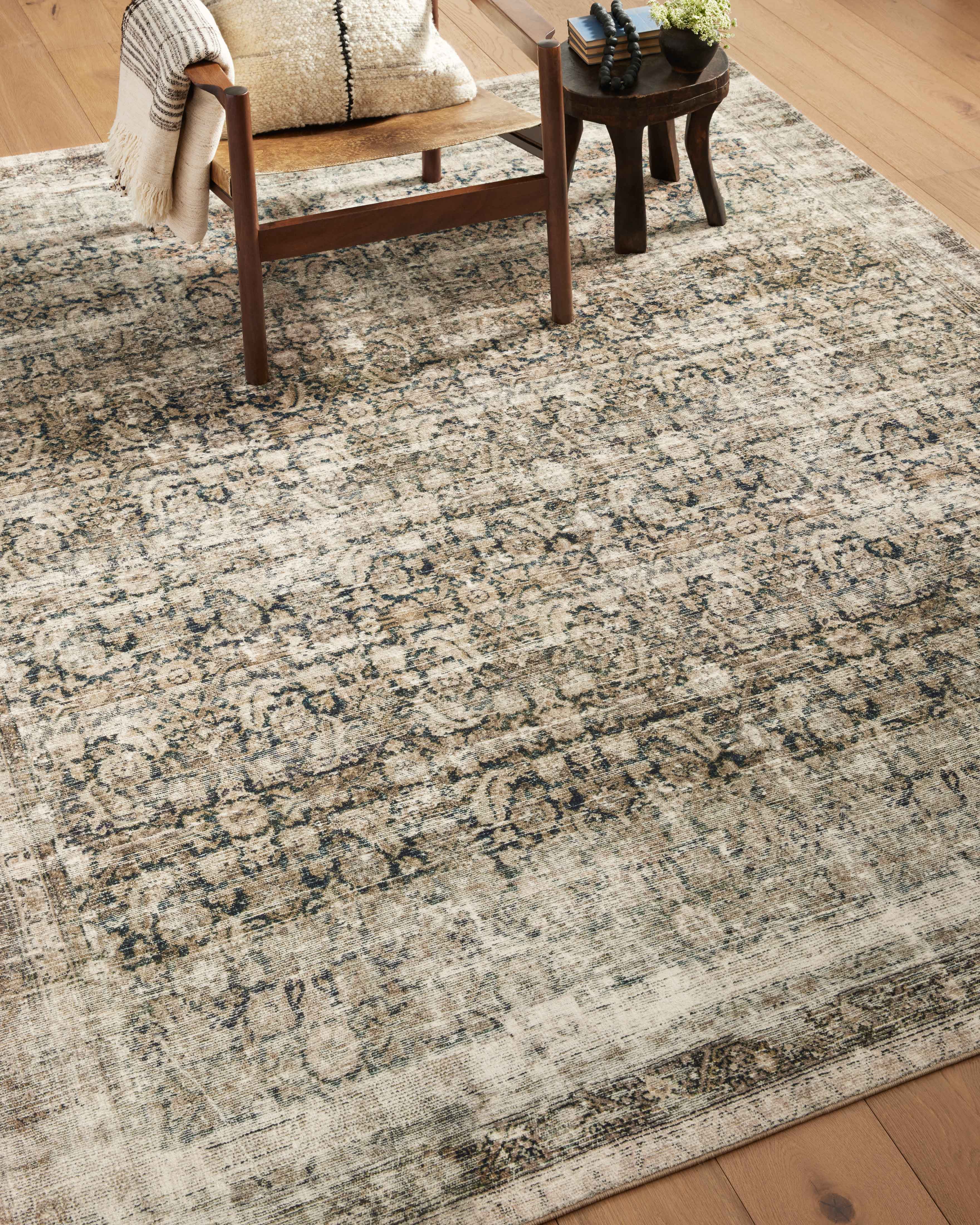Amber Interiors - Morgan MOG - 02 Navy / Sand Area Rug