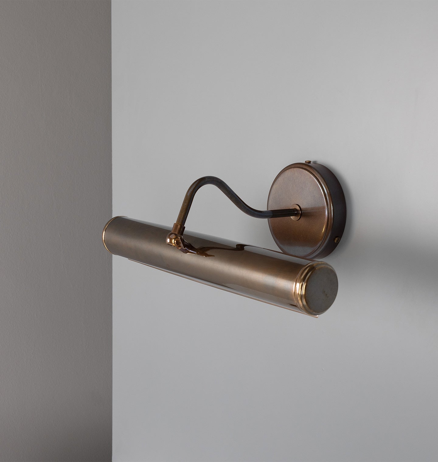 Amber Interiors - Morrison Picture Light