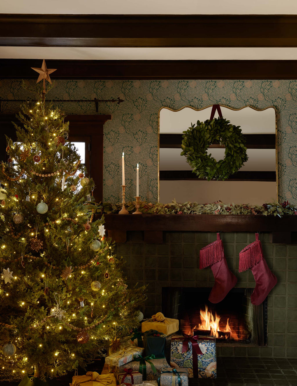 Lulu and Georgia - Beechwood Tree Topper