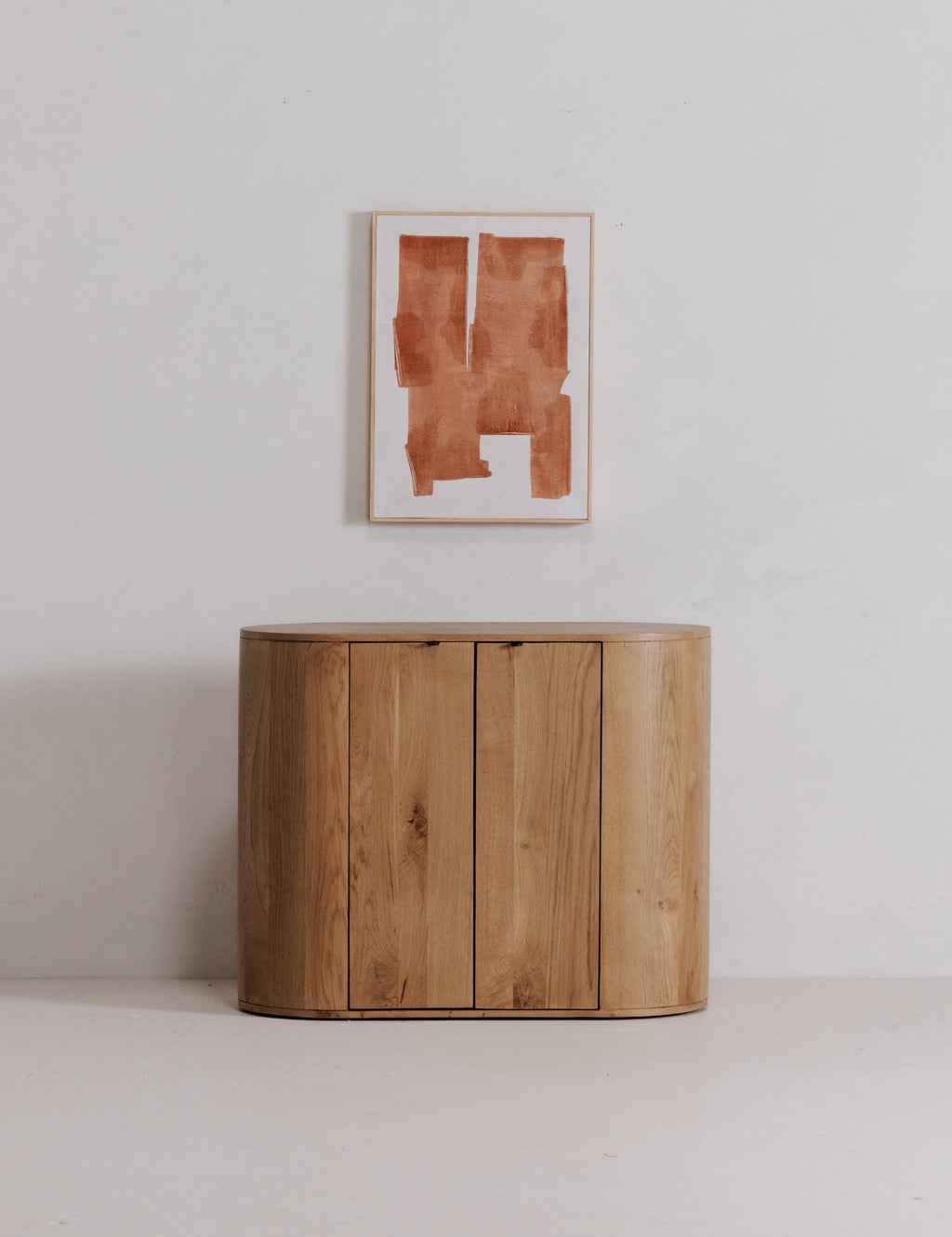 Lulu and Georgia - Kono Cabinet