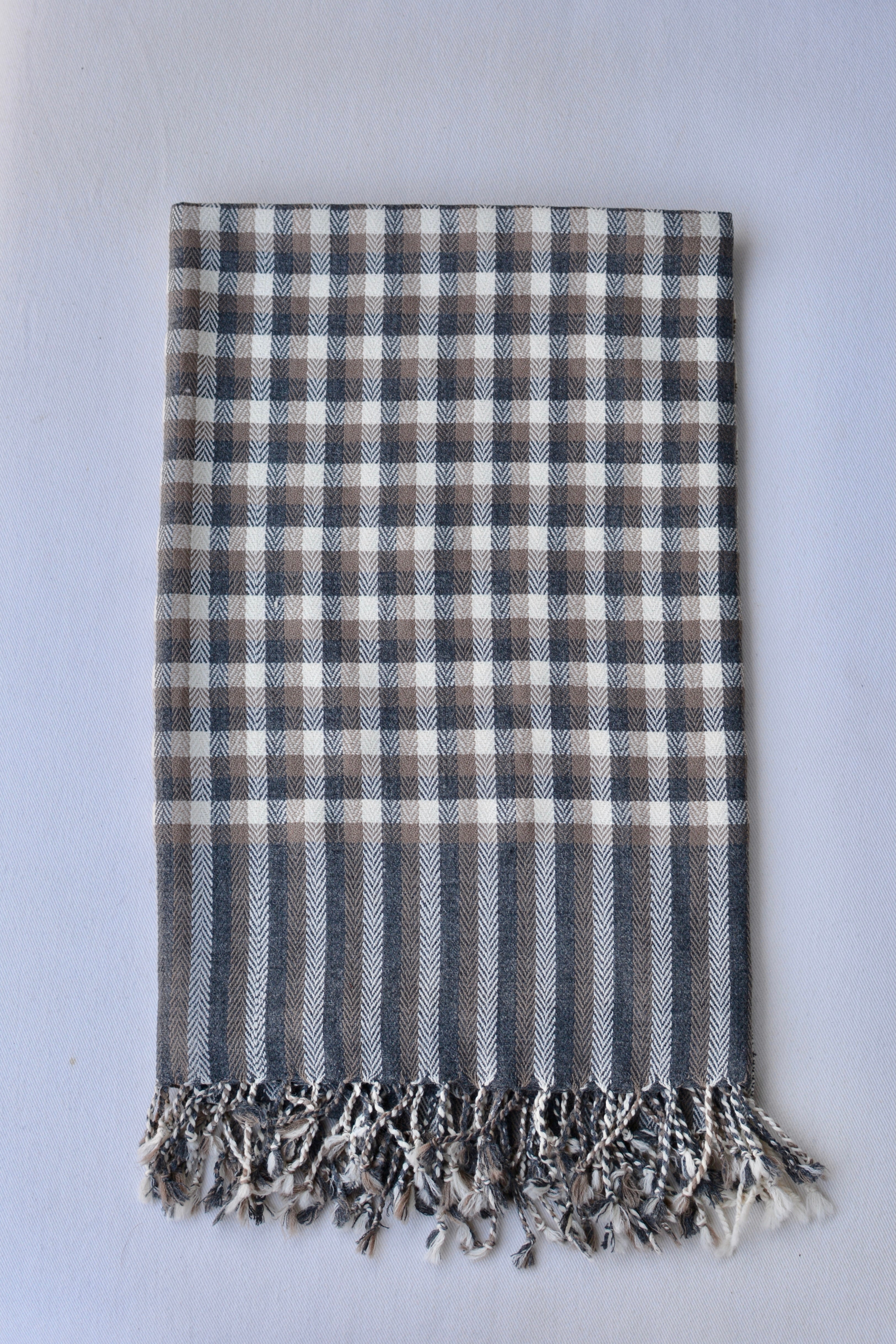 Terra Klay - Deepika Checkered Throw