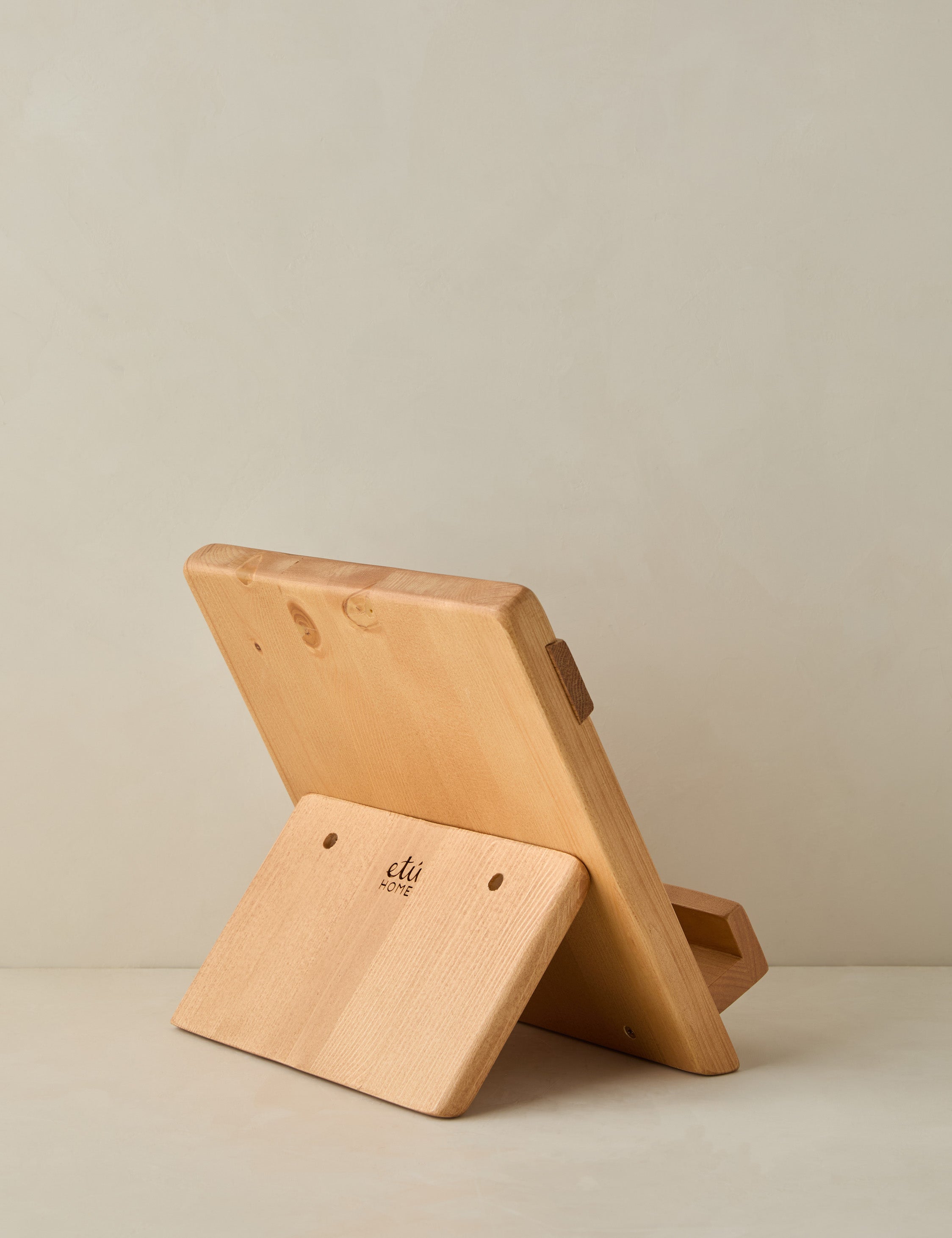 Lulu and Georgia - Mod Cookbook Holder by etúHOME