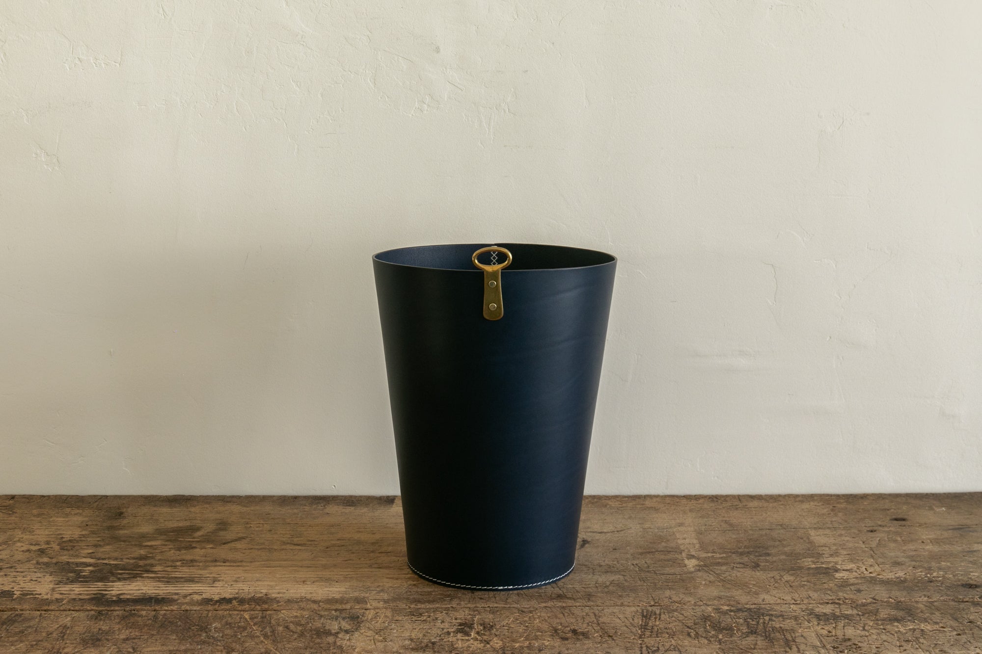 Nicky Kehoe - Leather Bin in Navy