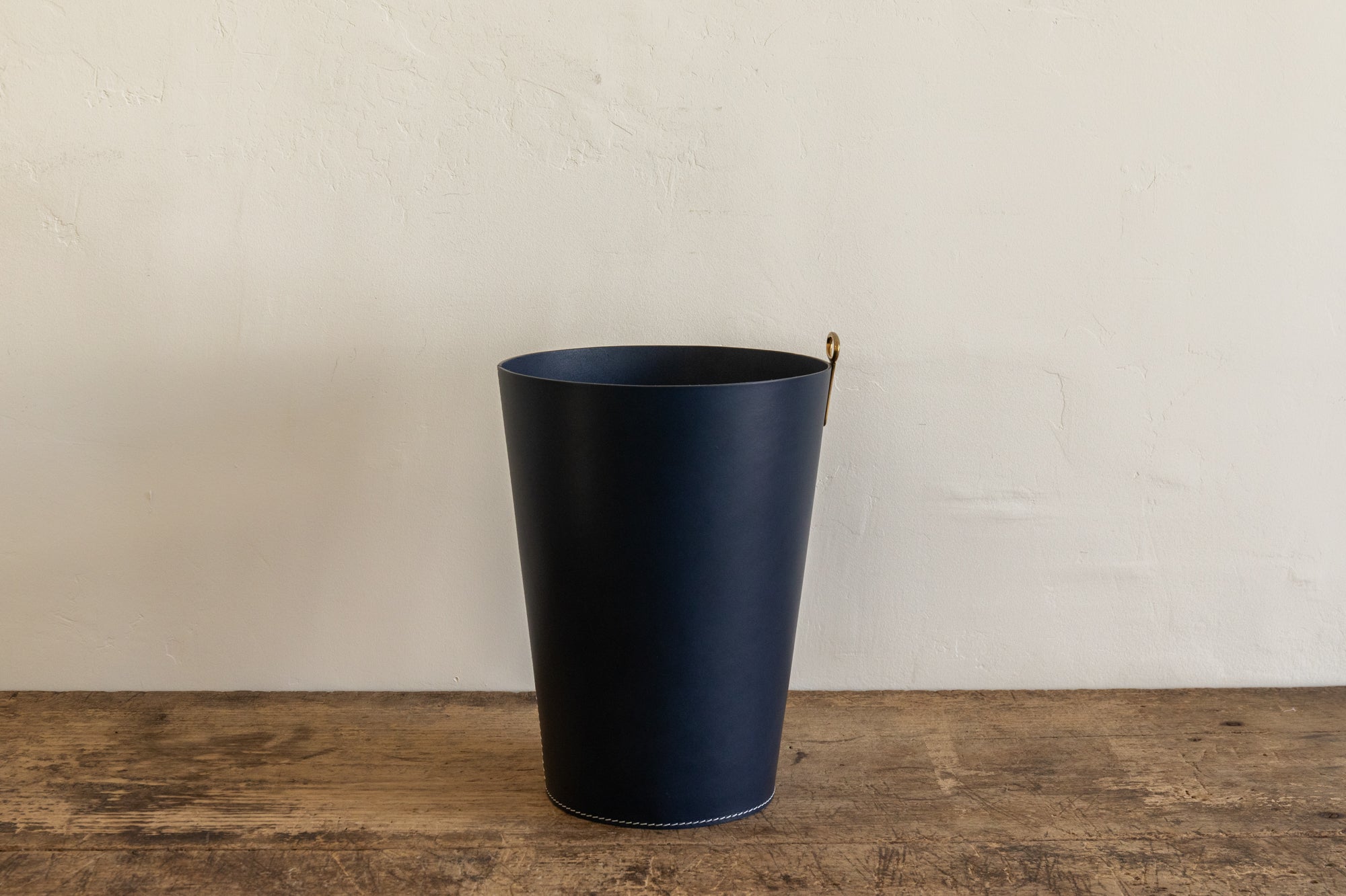 Nicky Kehoe - Leather Bin in Navy