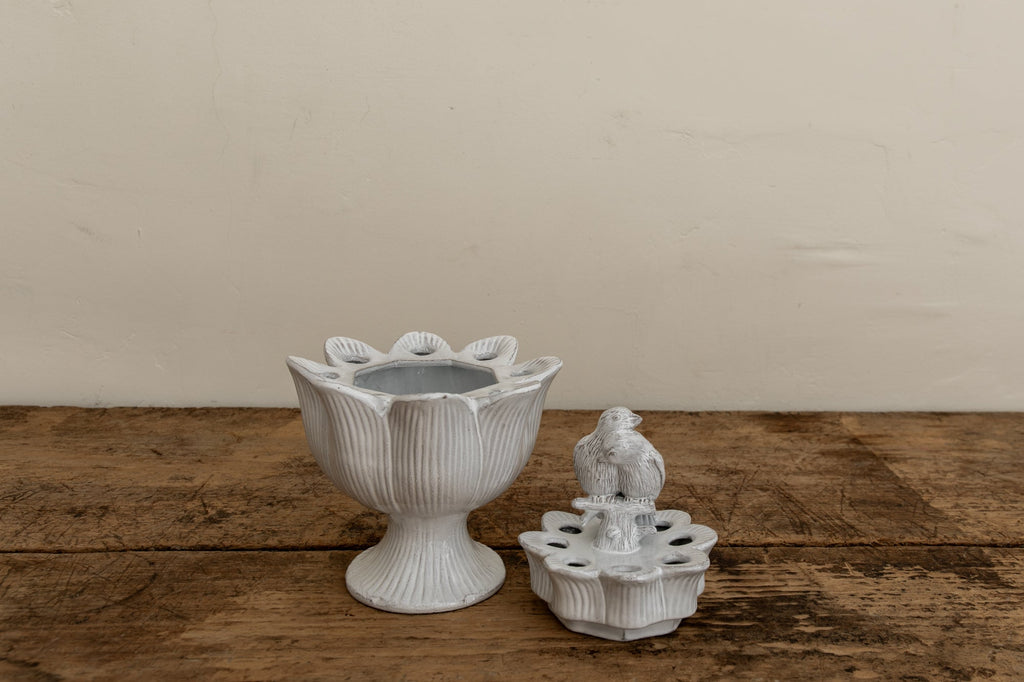 Nicky Kehoe - Artichoke Birds Couple Flower Holder