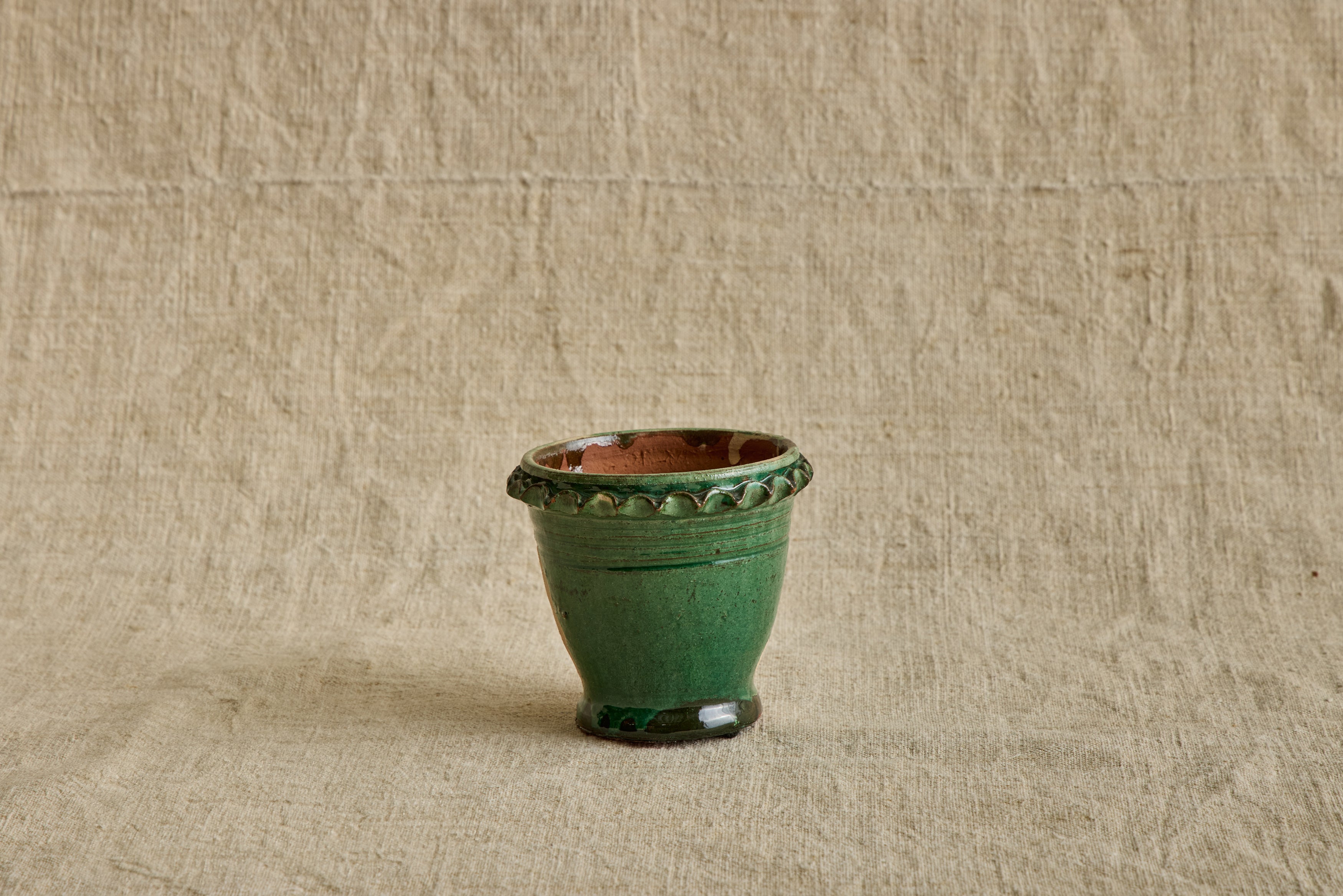 Nicky Kehoe - Mini Green Scalloped Garden Pot