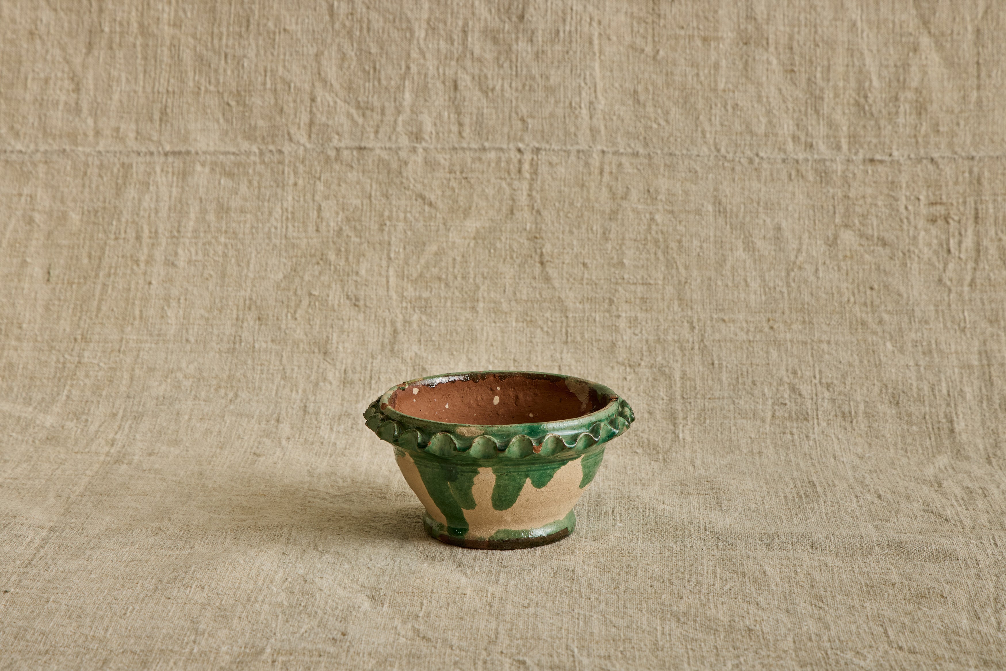 Nicky Kehoe - Green Shallow Garden Pot