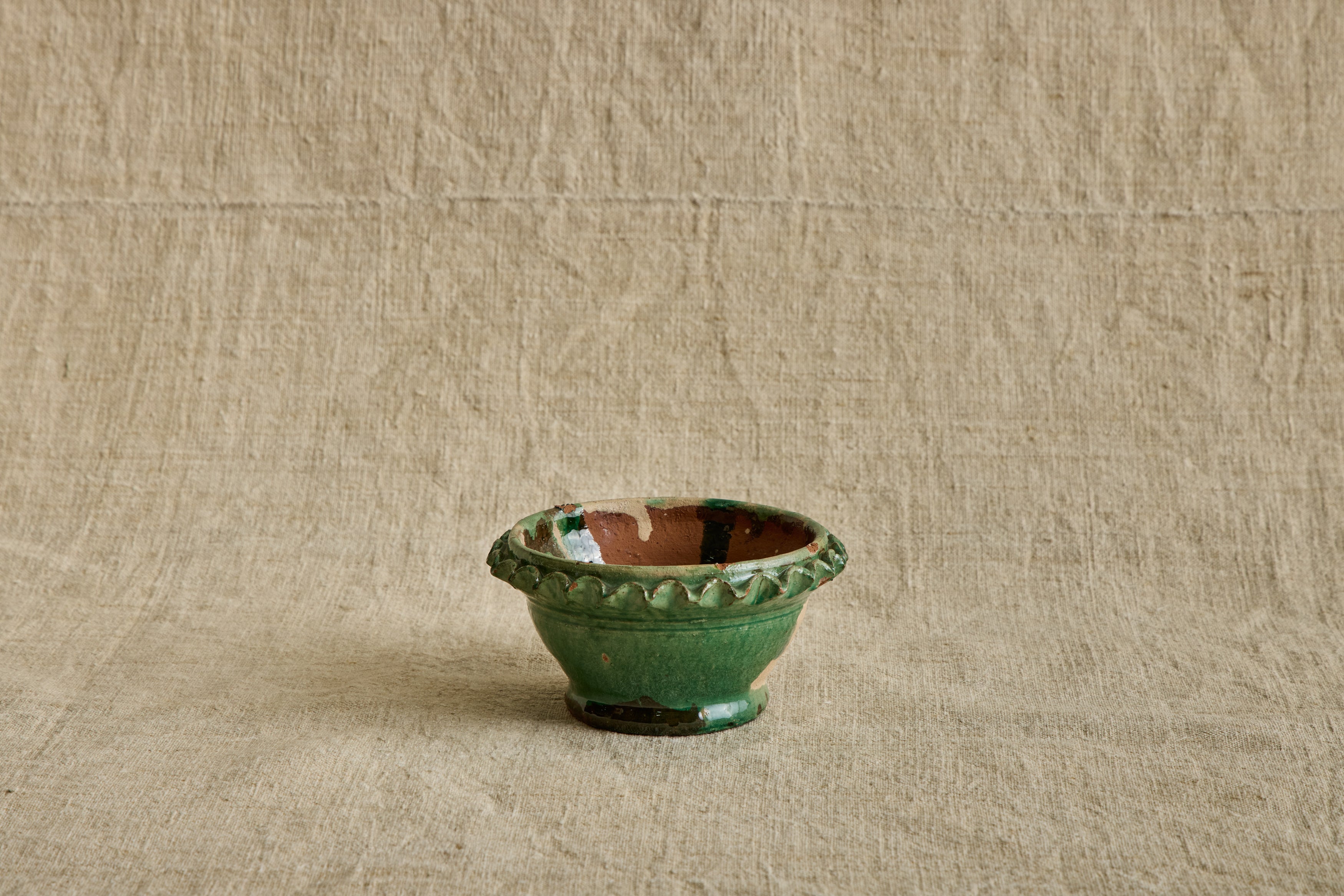 Nicky Kehoe - Green Shallow Garden Pot