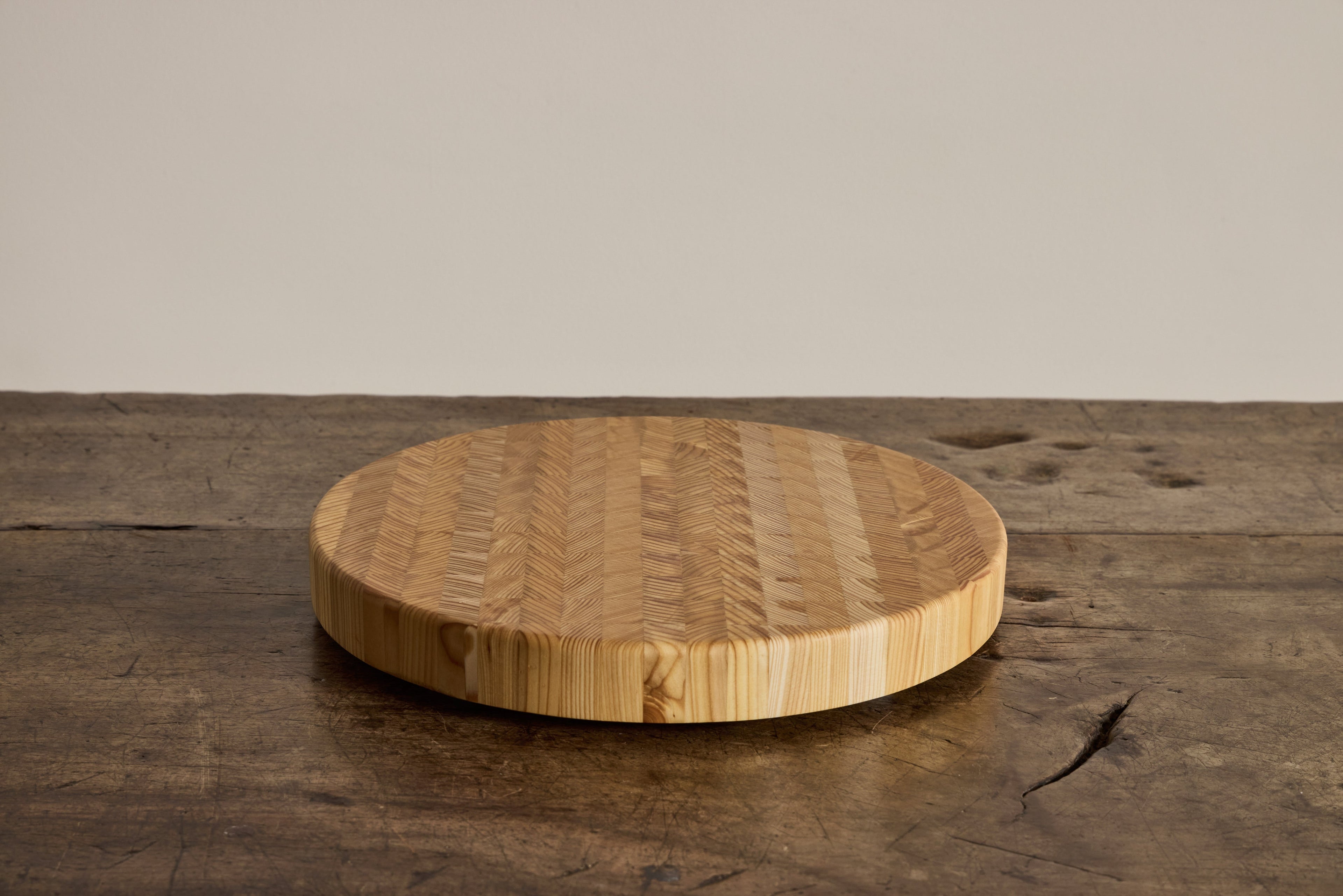Nicky Kehoe - Round Cutting Board