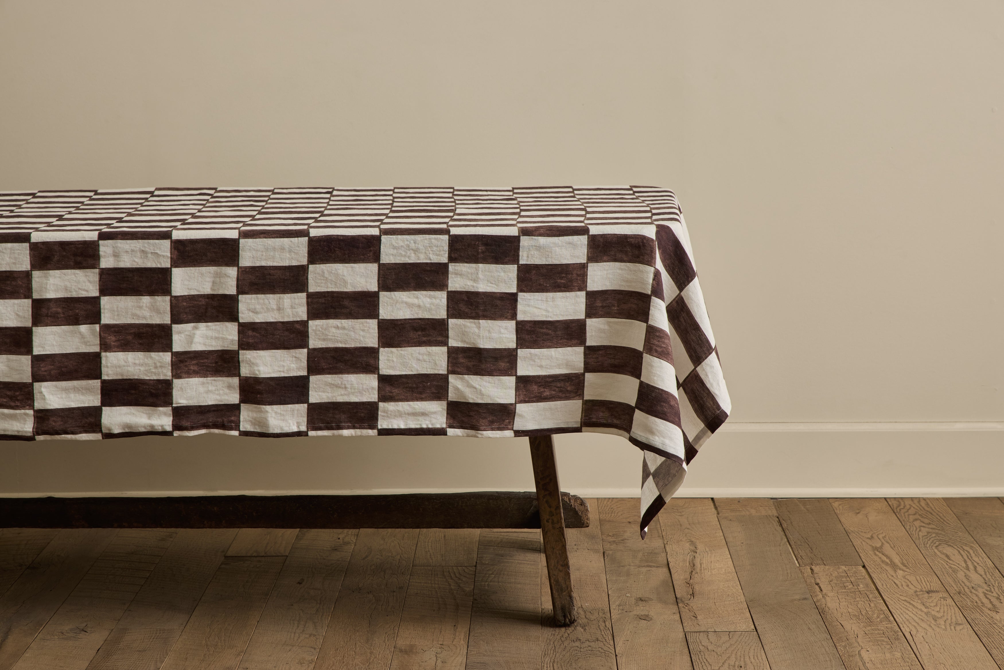 Nicky Kehoe - Linen Tablecloth in Brick Pattern