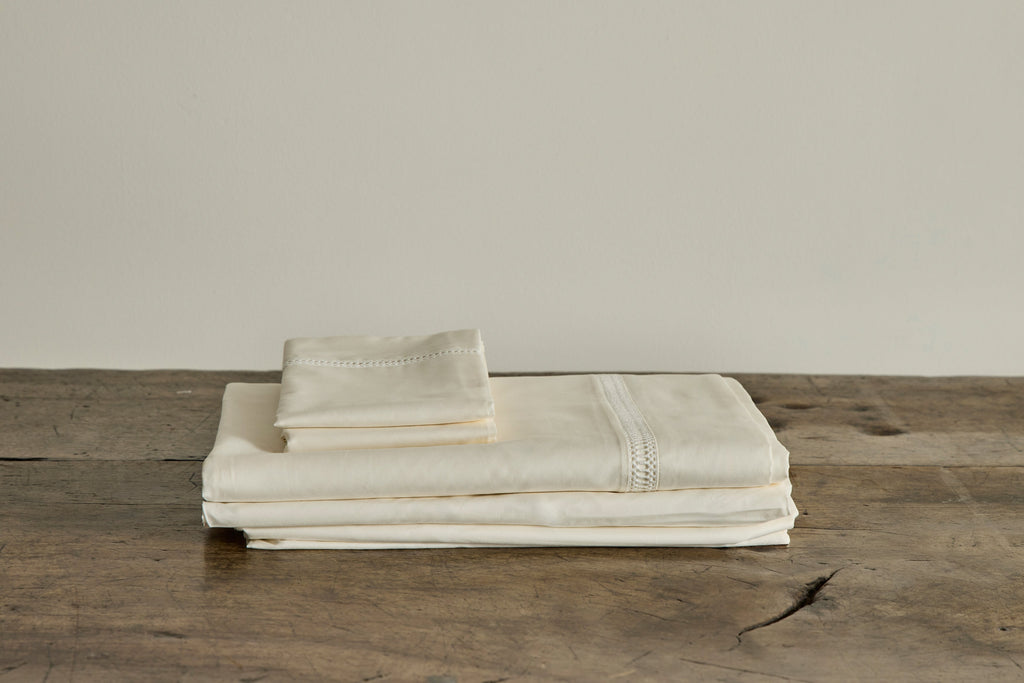 Nicky Kehoe - Cotton Percale Sheet Set in Natural