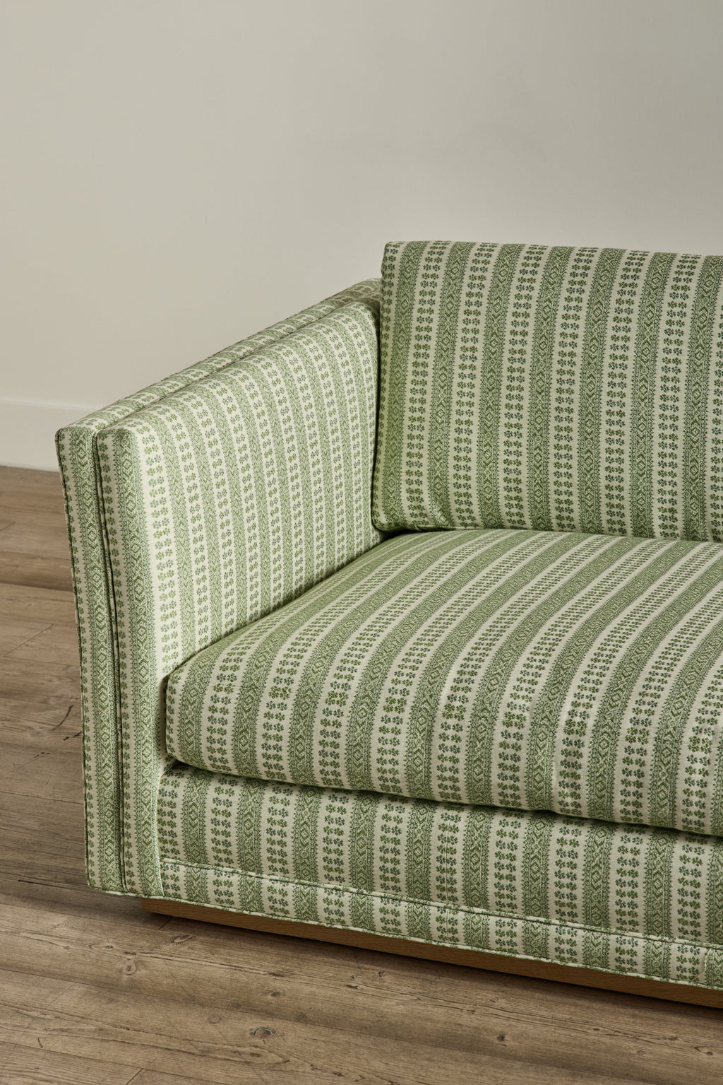 Nicky Kehoe - Modern Sofa, 90"