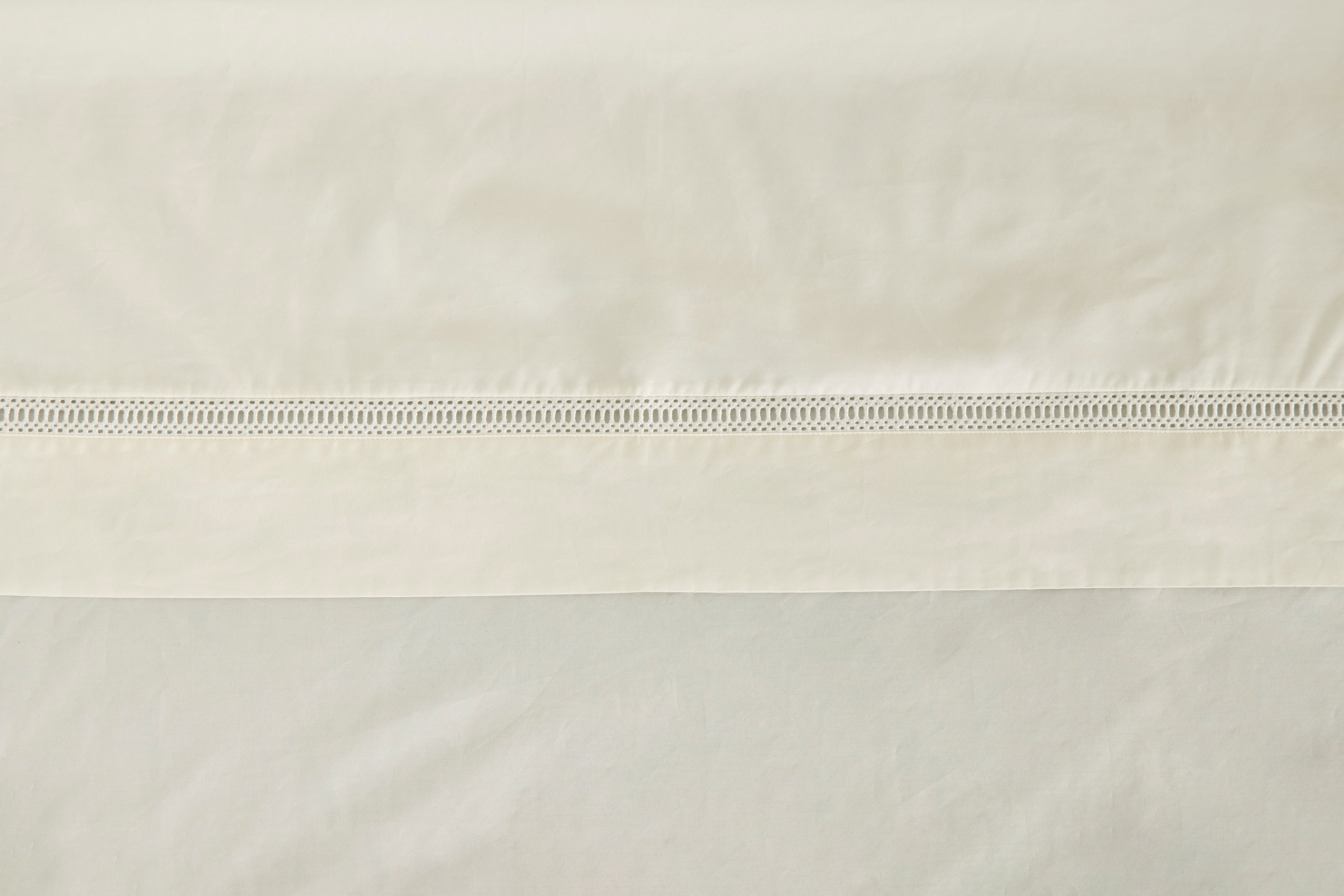 Nicky Kehoe - Cotton Percale Sheet Set in Natural