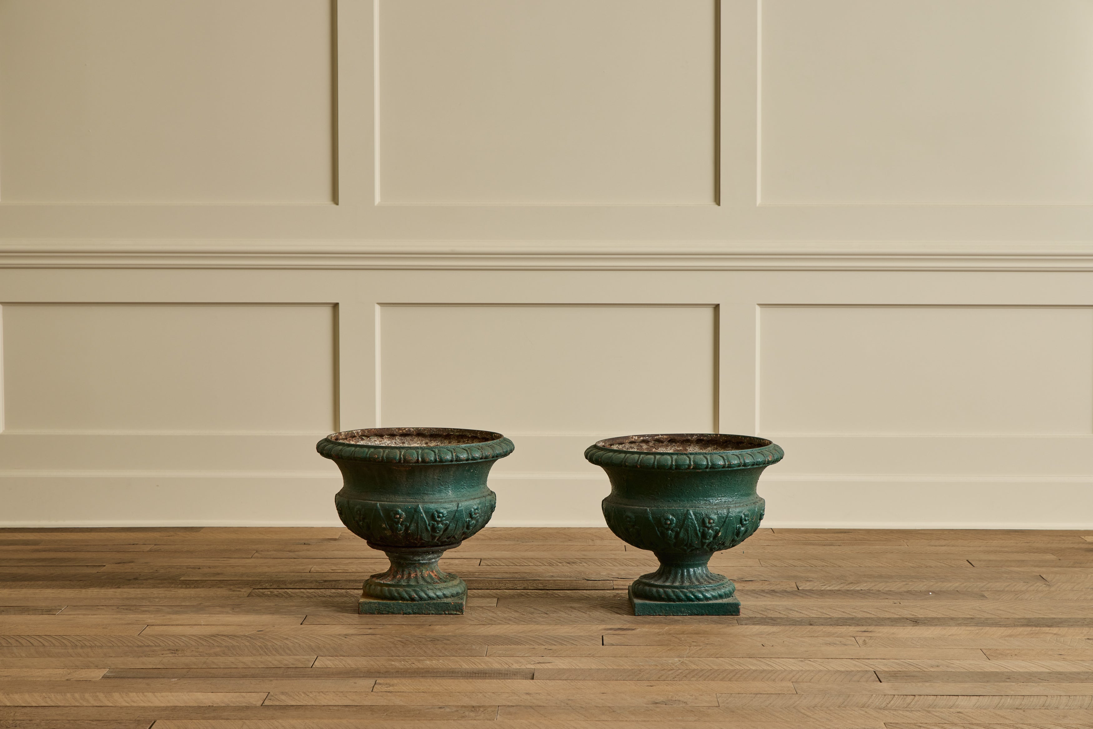 Nicky Kehoe - Pair of 18th Century Green Urns
