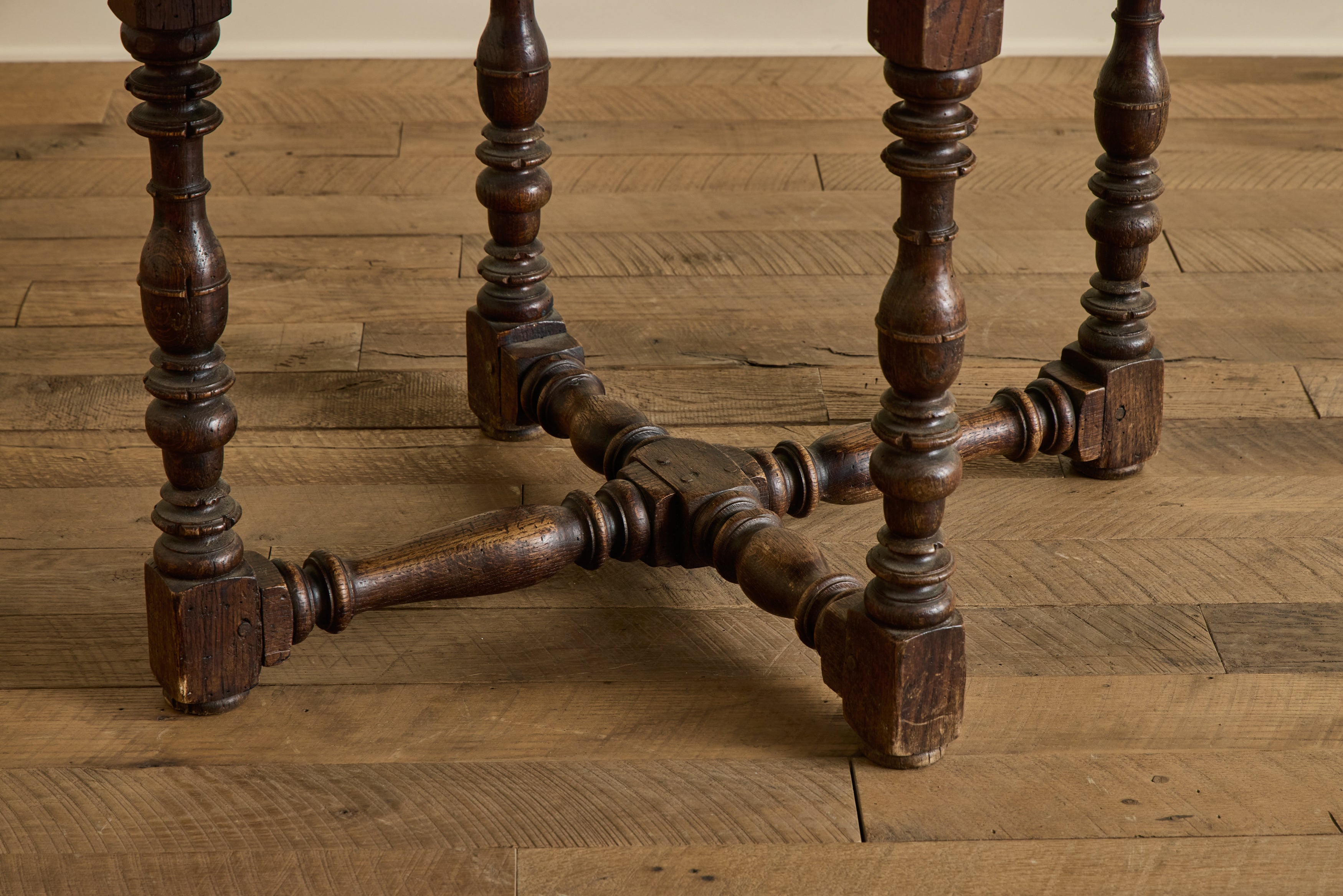 Nicky Kehoe - Turned Leg Side Table