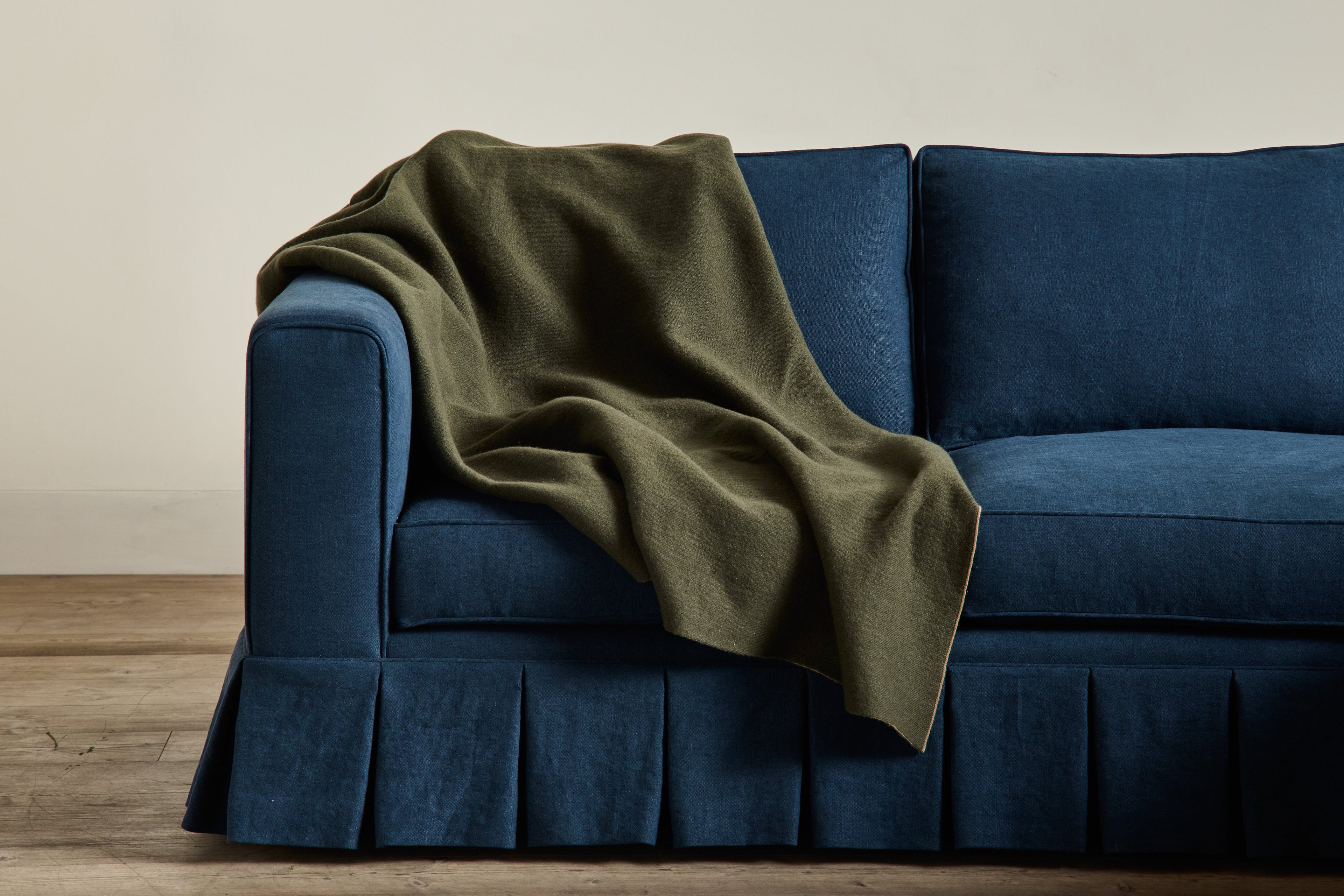 Nicky Kehoe - Cashmere Throw In Tan/ Forest Green
