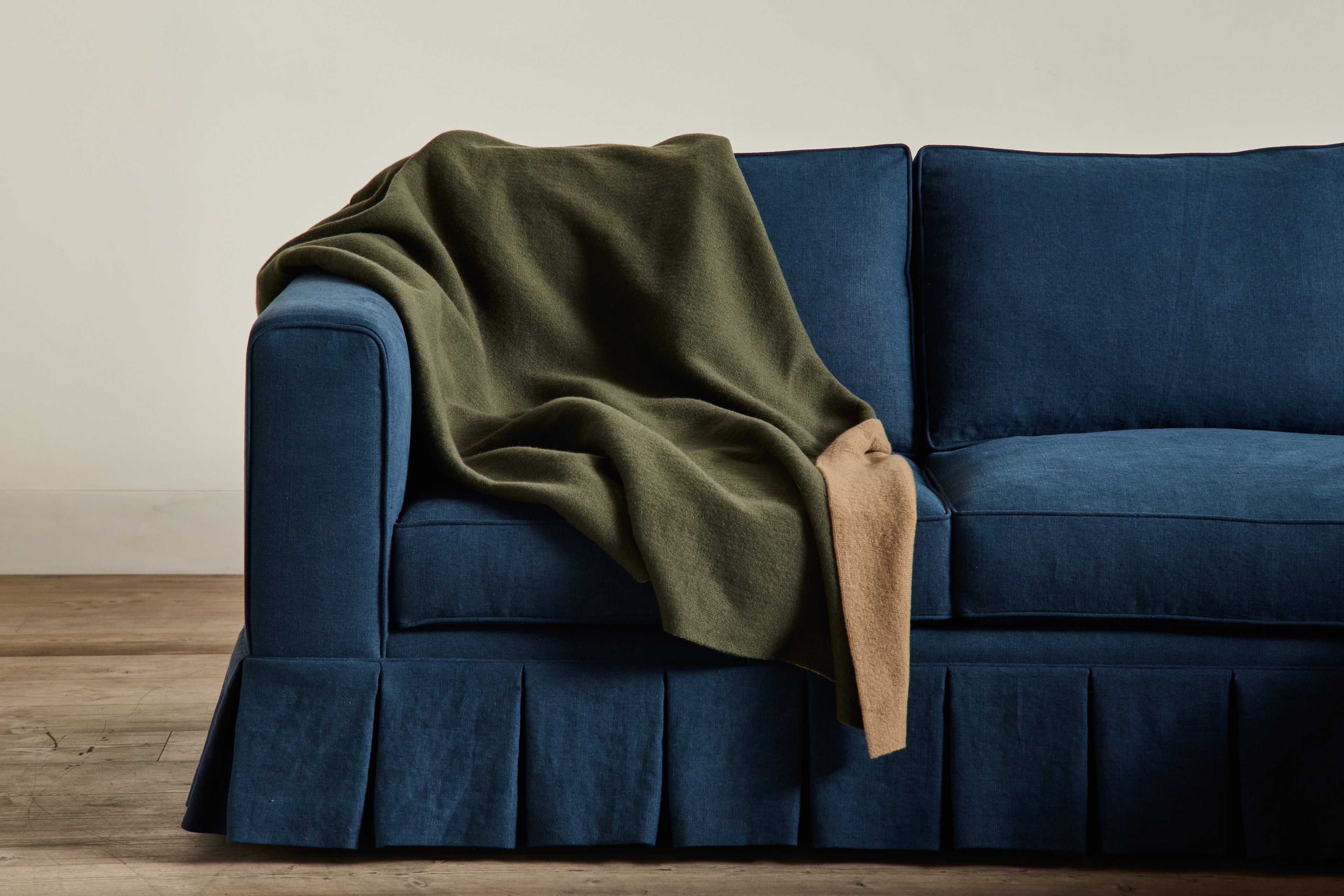 Nicky Kehoe - Cashmere Throw In Tan/ Forest Green