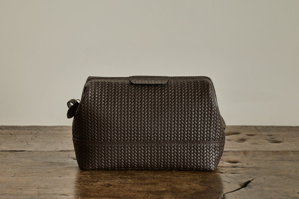 Nicky Kehoe - Brown Leather Washbag